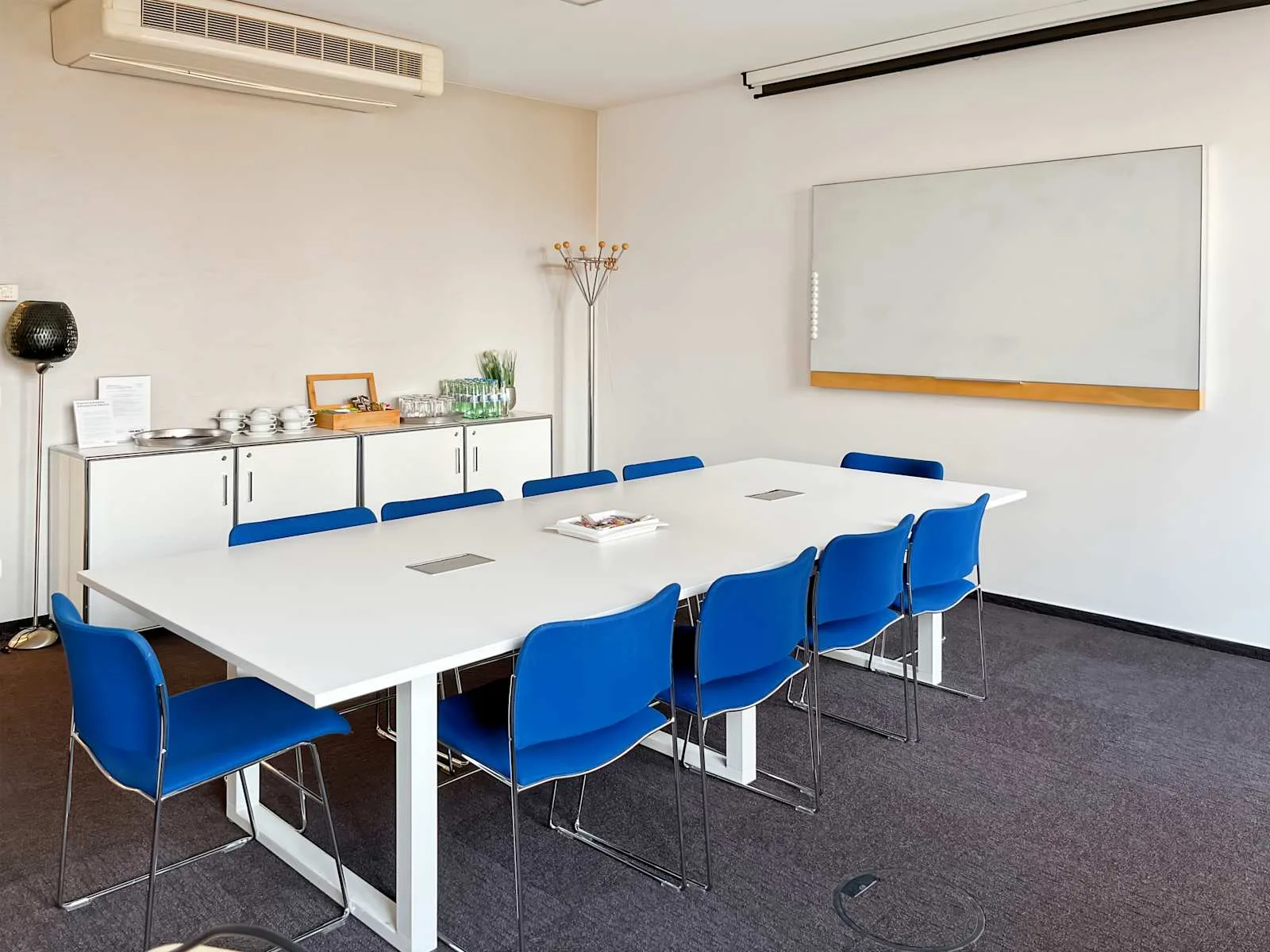 Regus BERLIN, Quartier Potsdamer Platz, Meeting room for 10 people, Berlin