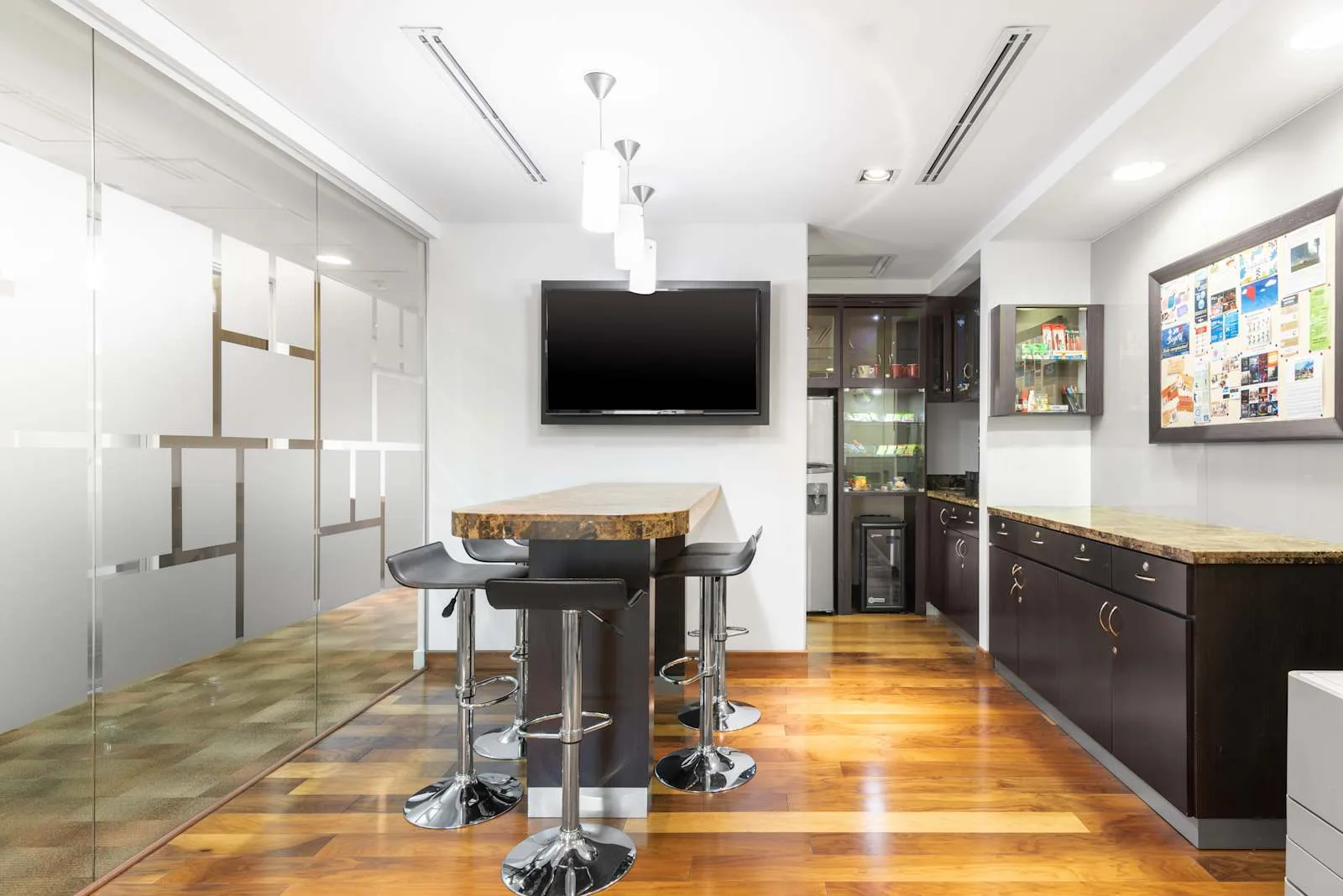 Regus BOGOTA, La Noventa, Kitchen, Bogotá