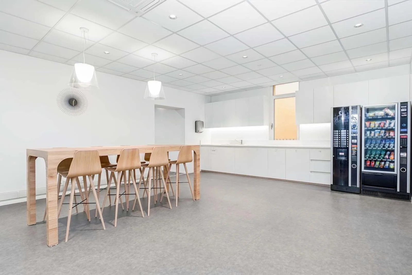 Regus Bologna, Via del Monte 1, Caffetteria, Bologna