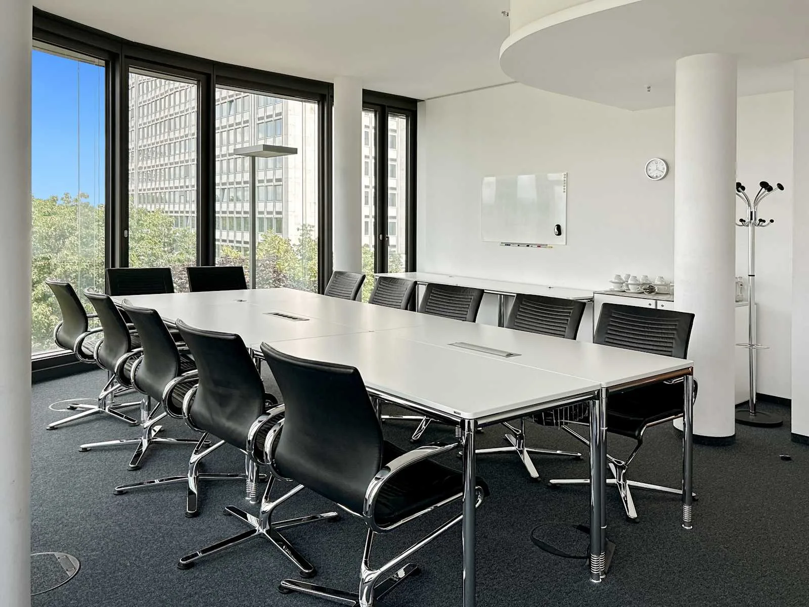 Regus BONN, FGS Campus, Besprechungsraum für 12 Personen, Bonn