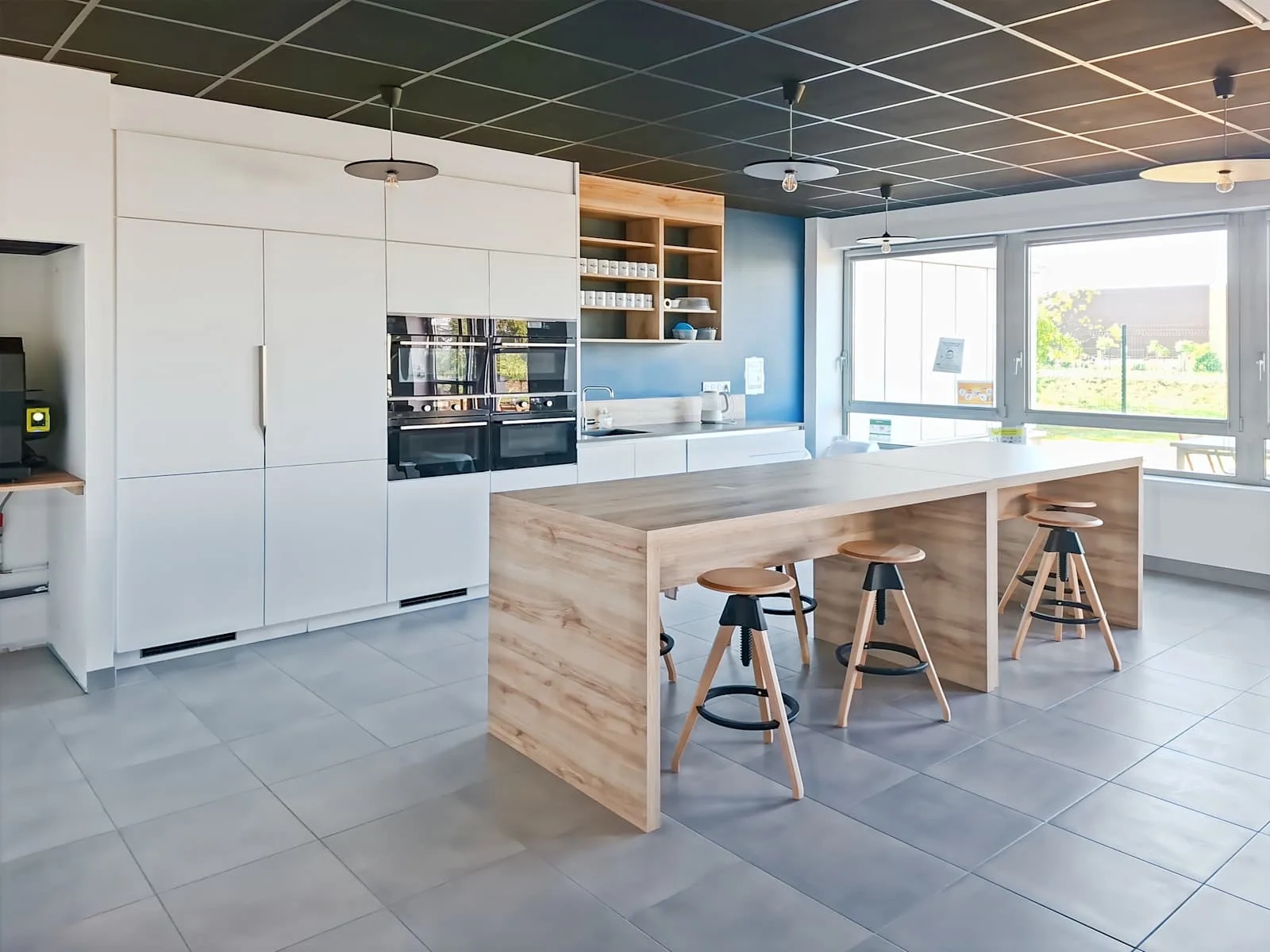 Regus Bourges, Charles Pathé, Kitchen, Bourges
