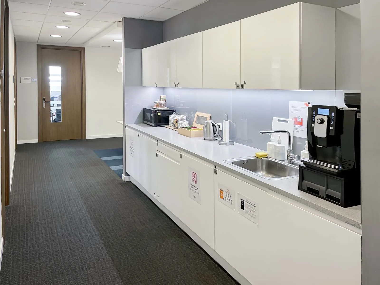 Regus BRATISLAVA, Apollo, Kitchen, Bratislava