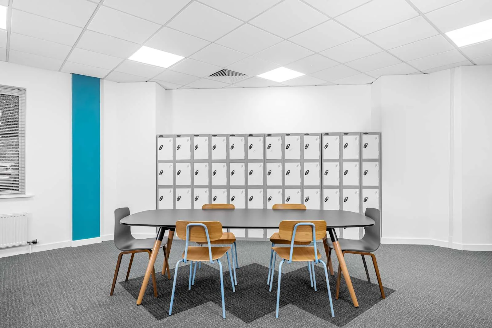 Regus BRISTOL, Almondsbury Business Park, Meeting room for 6 people, Bradley Stoke