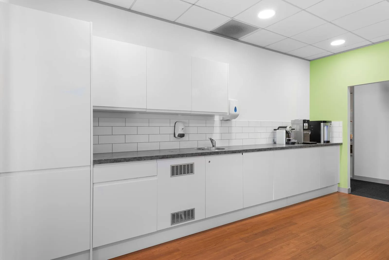 Regus BRISTOL, Castlemead, Kitchen, Bristol