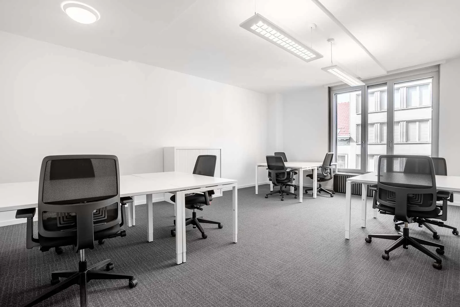 Regus BRUSSELS, Louise Centre, Privékantoor met 7 werkplekken, Brussel