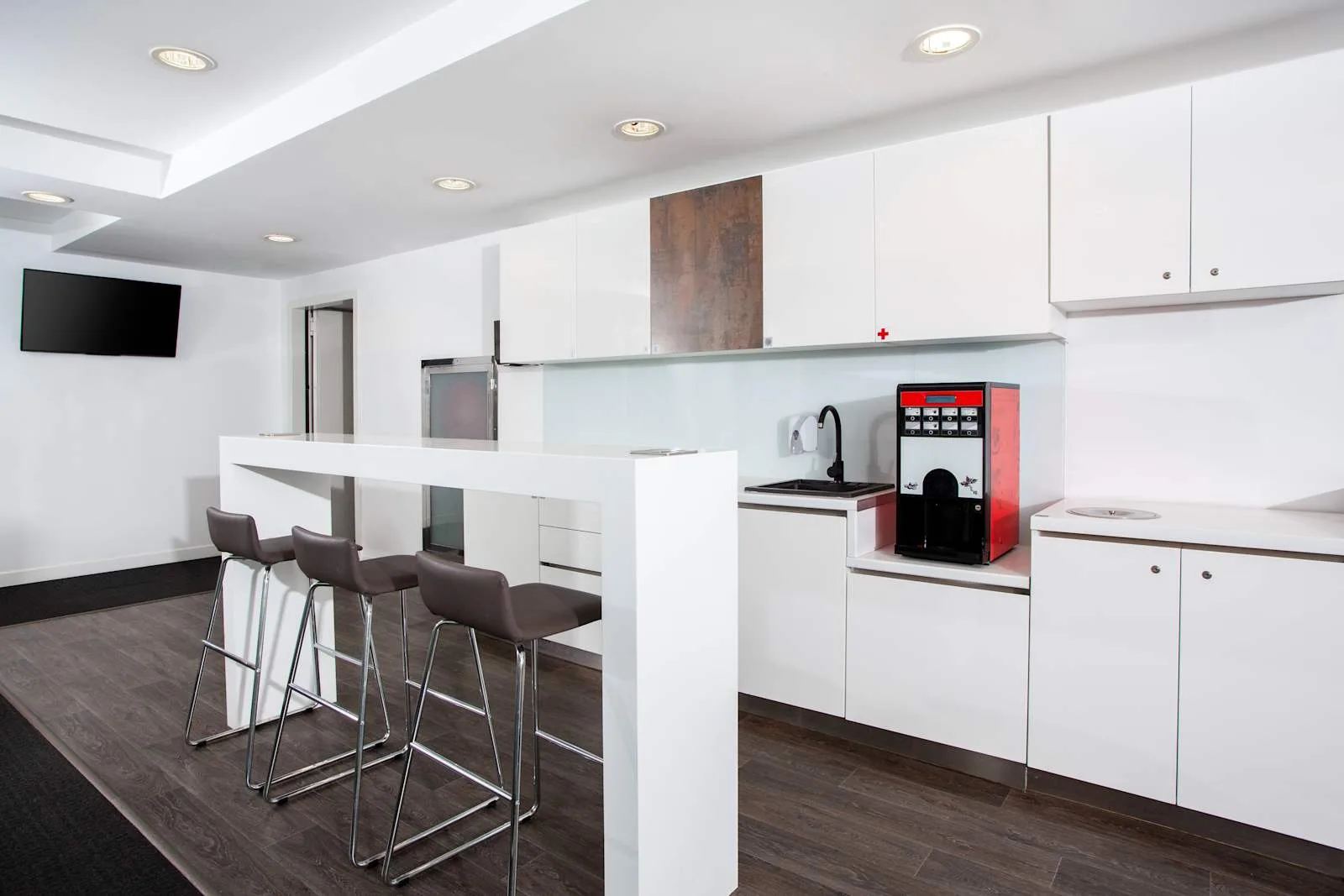 Regus BUCHAREST, Charles de Gaulle Plaza, Bucătărie, București