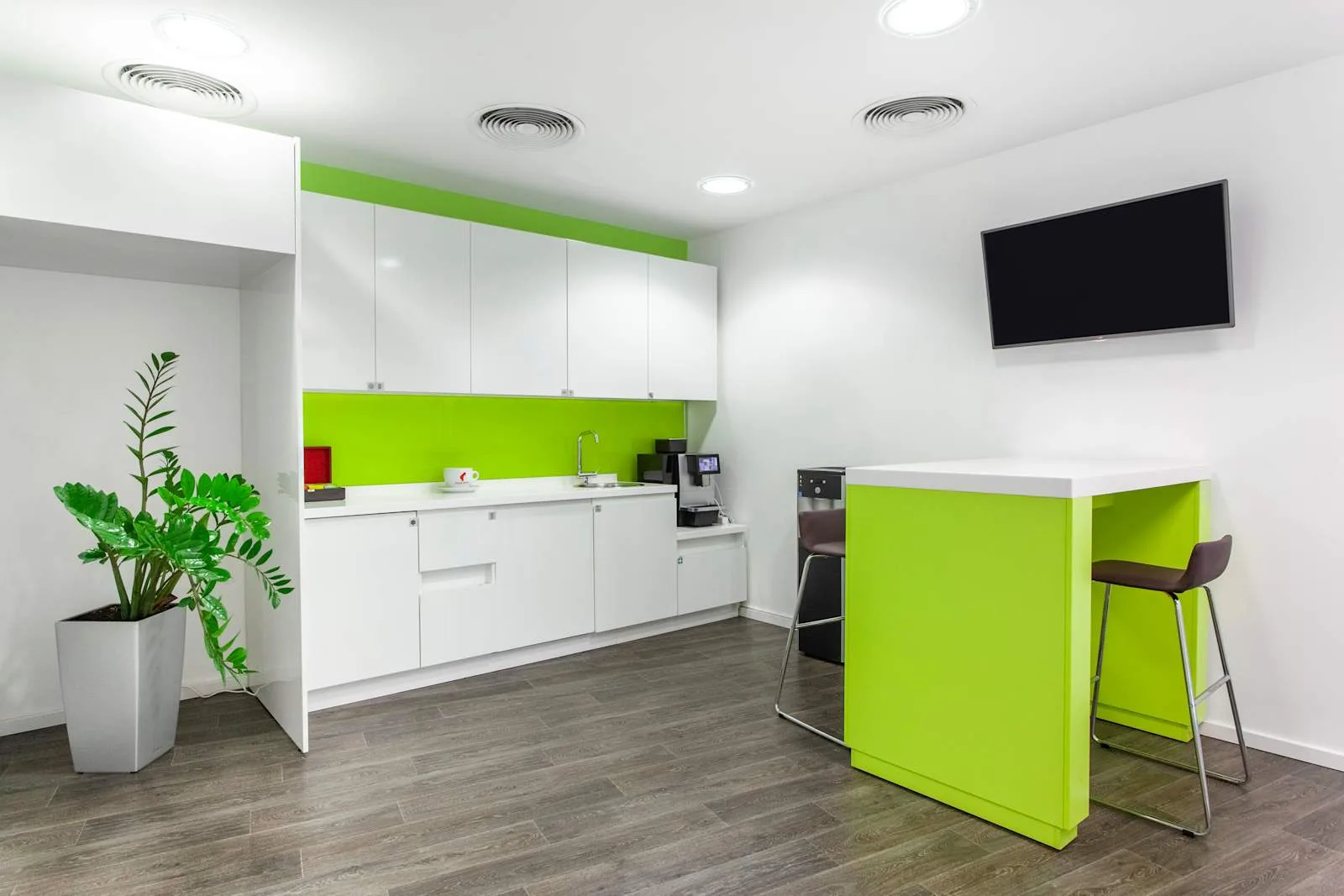 Regus BUCHAREST, Green Gate, Bucătărie, București