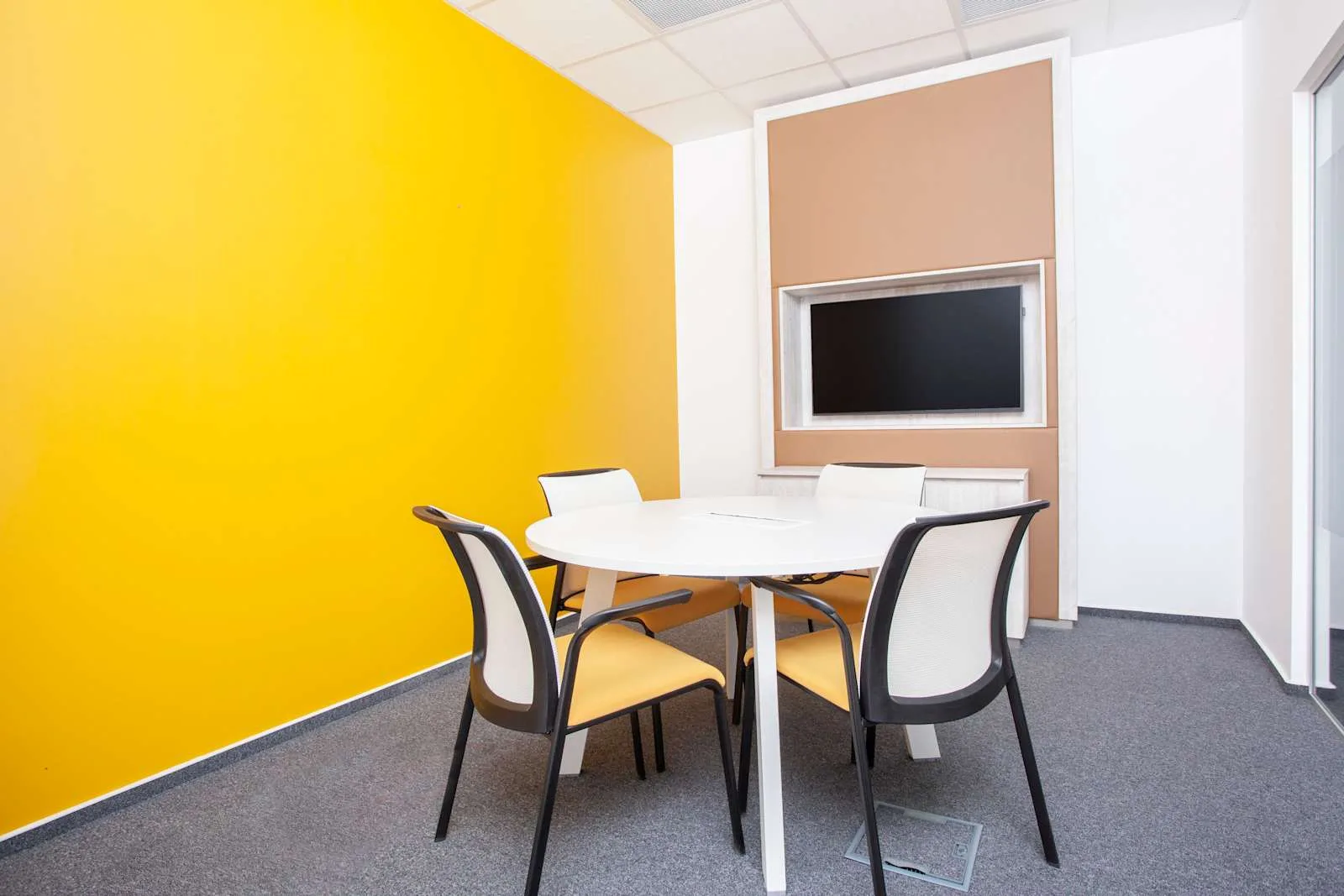 Regus BUCHAREST, Sun Business Centre, Meeting room for 4 people, Bucharest