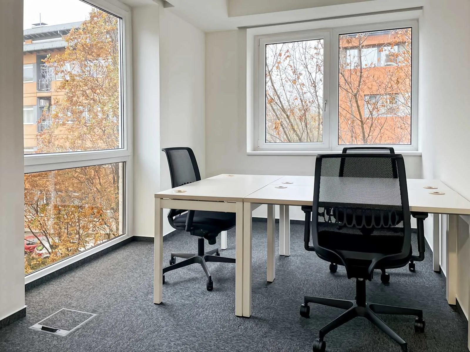 Regus Budapest, Szepvölgyi Office Park, Külön iroda 4 munkaállomással, Budapest