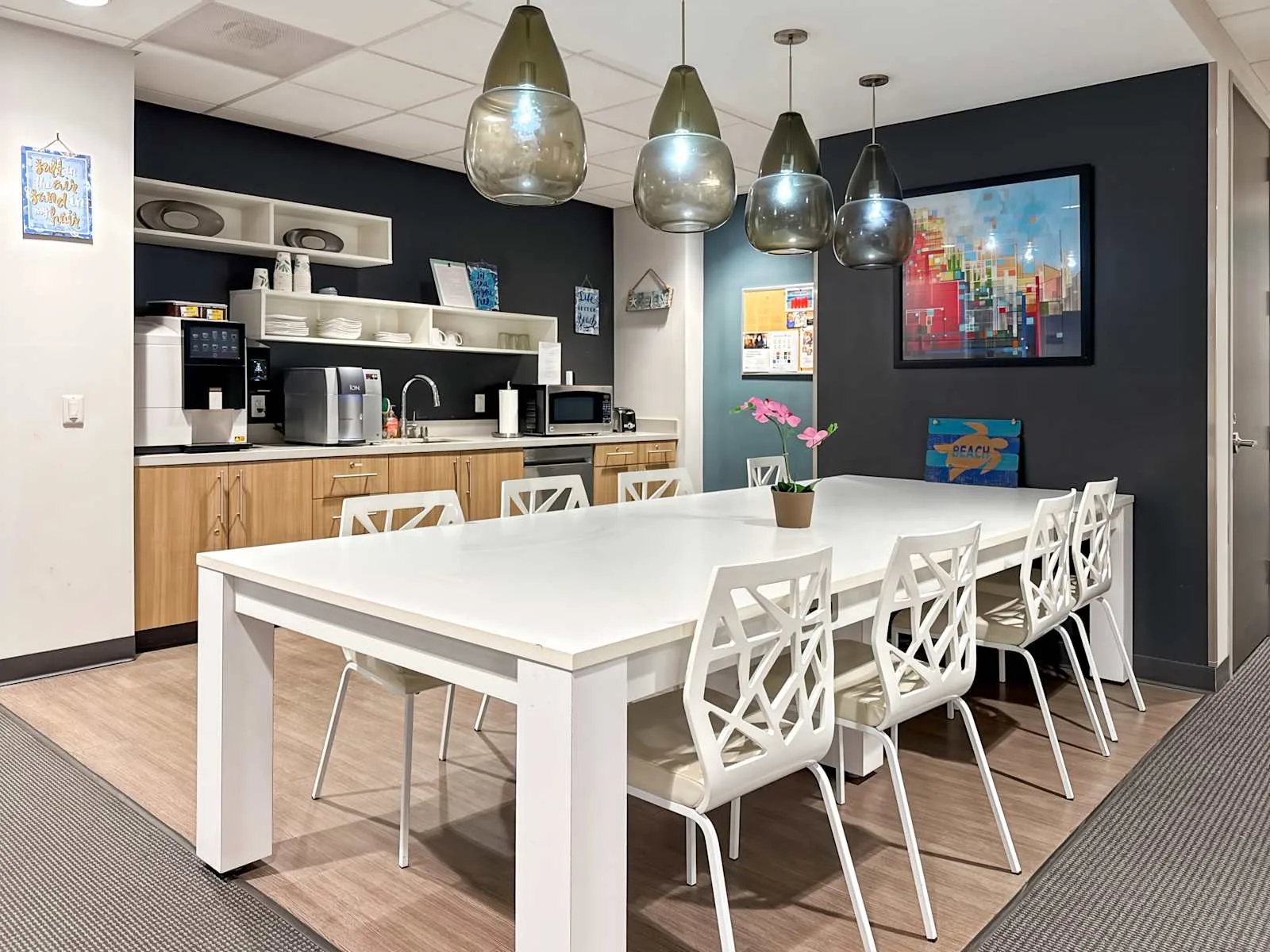 Regus CA, Hermosa Beach - Hermosa Beach, Cafeteria, Hermosa Beach, CA
