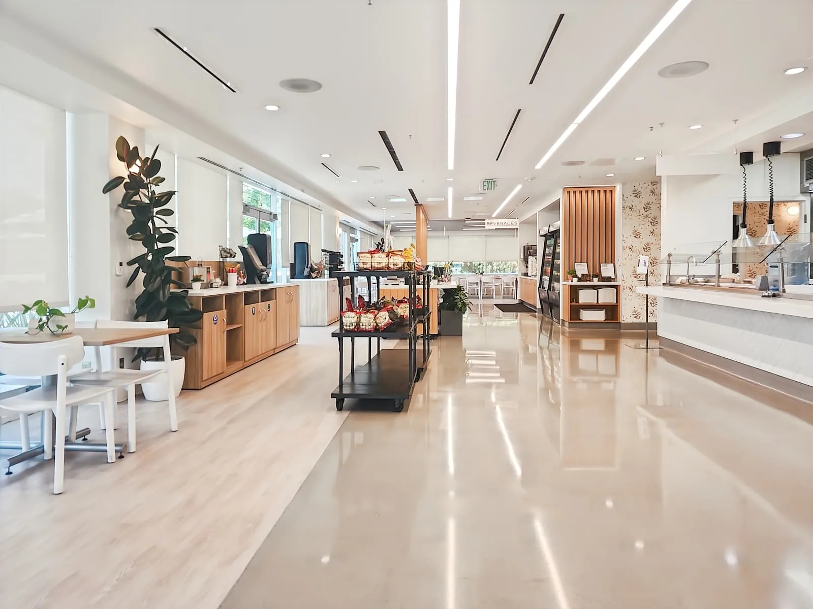 Regus CA, Menlo Park - Commonwealth Dr, Cafeteria, Menlo Park, CA