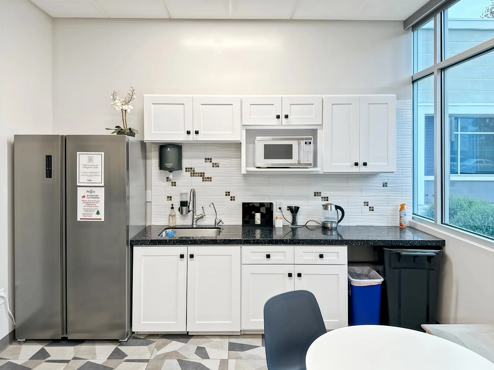 Regus CA, Ontario - W 6th Street, Kitchen, Ontario, CA