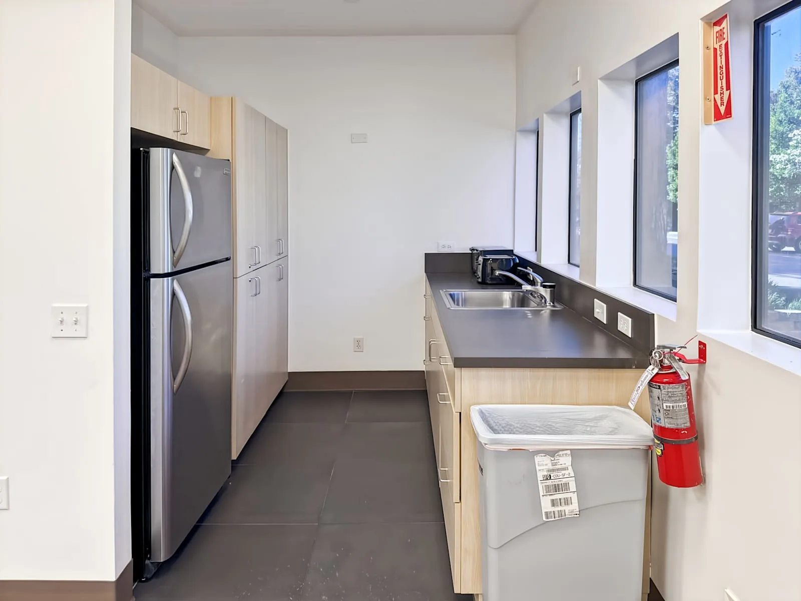 Regus CA, Richmond - Blume Dr, Kitchen, Richmond, CA