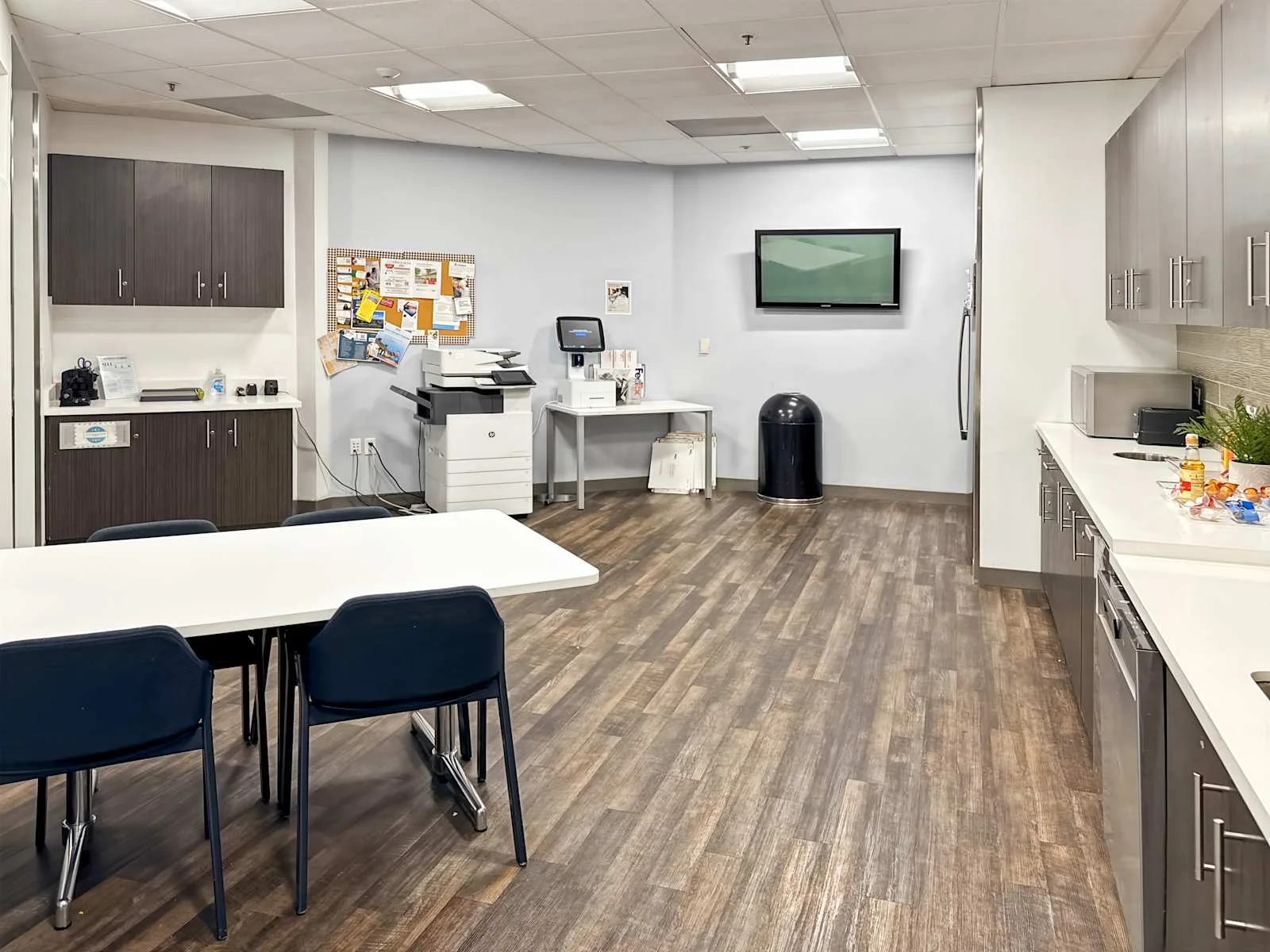 Regus CA, Roseville - Douglas Blvd, Kitchen, Roseville, CA