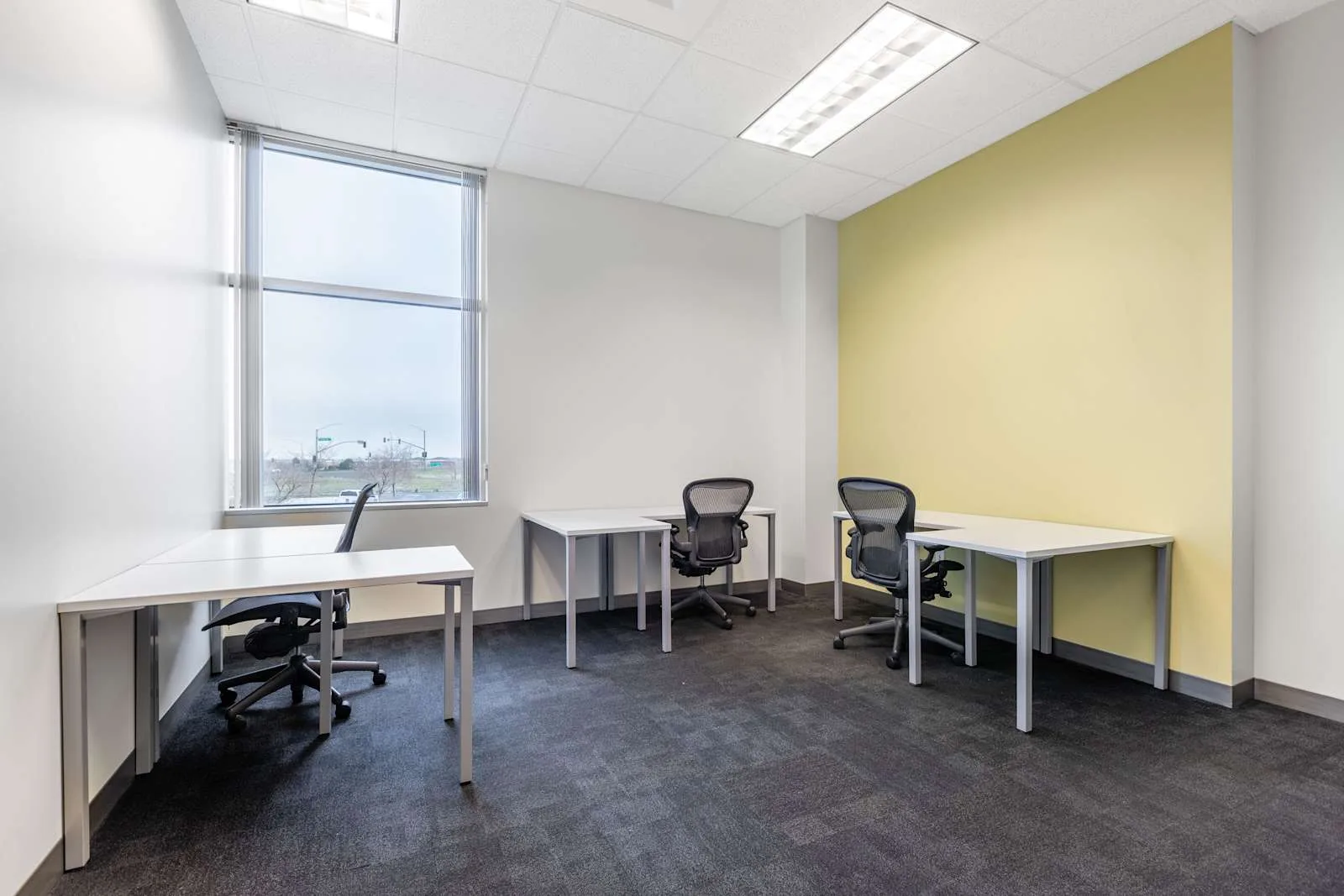 Regus CA, Roseville - Highland Pointe, Private office, 3 desks, Roseville, CA