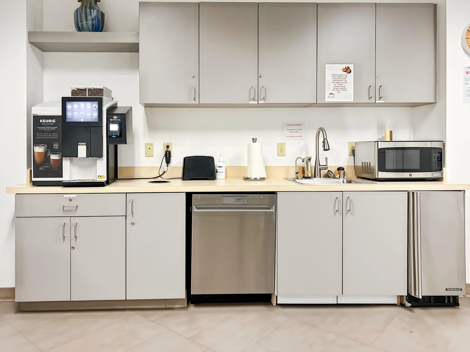 Regus CA, Sacramento - 8880 Cal Center Drive, Kitchen, Sacramento, CA