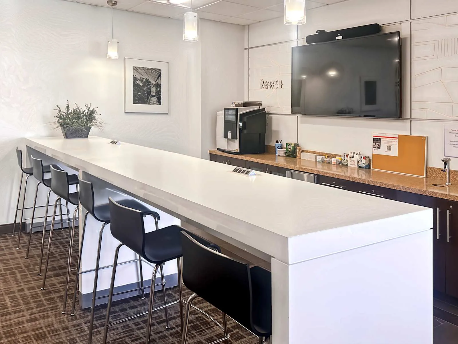 Regus CA, San Francisco - 580 California, Kitchen, San Francisco, CA