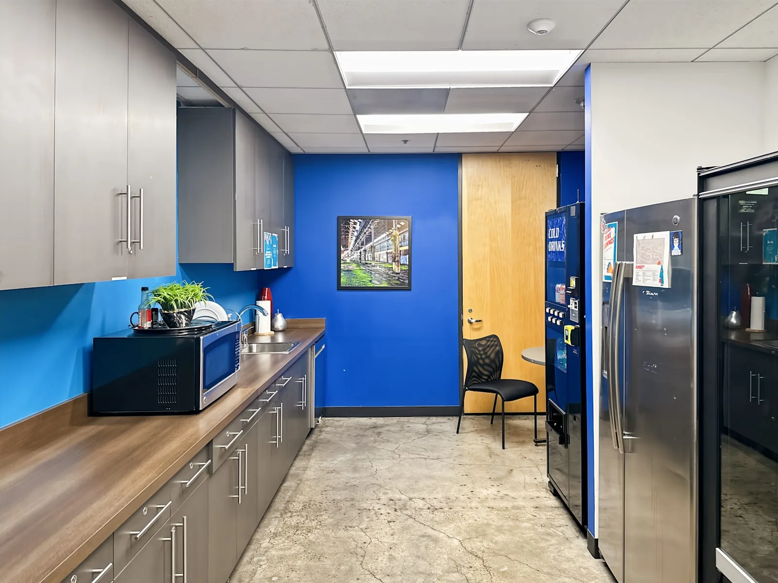Regus CA, Sherman Oaks - Galleria, Kitchen, Sherman Oaks, CA