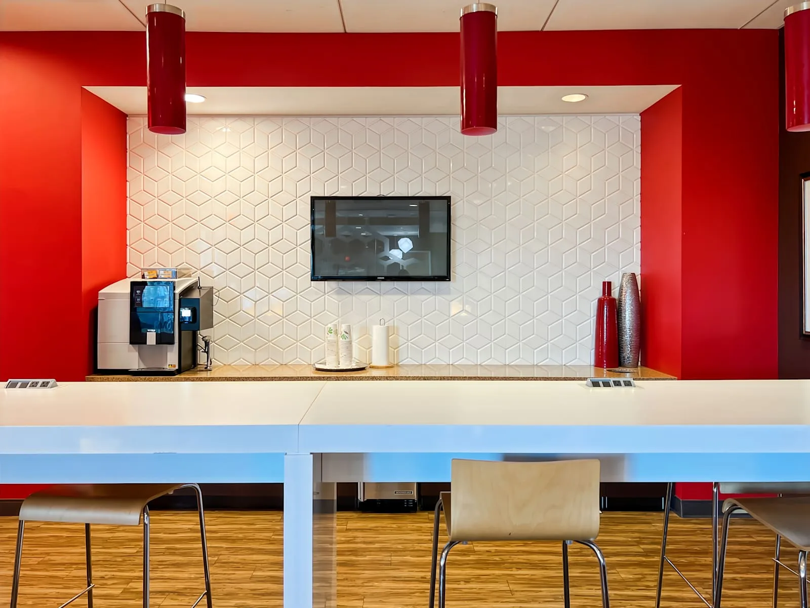 Regus CA, Valencia - Gateway Plaza, Kitchen, Valencia, CA