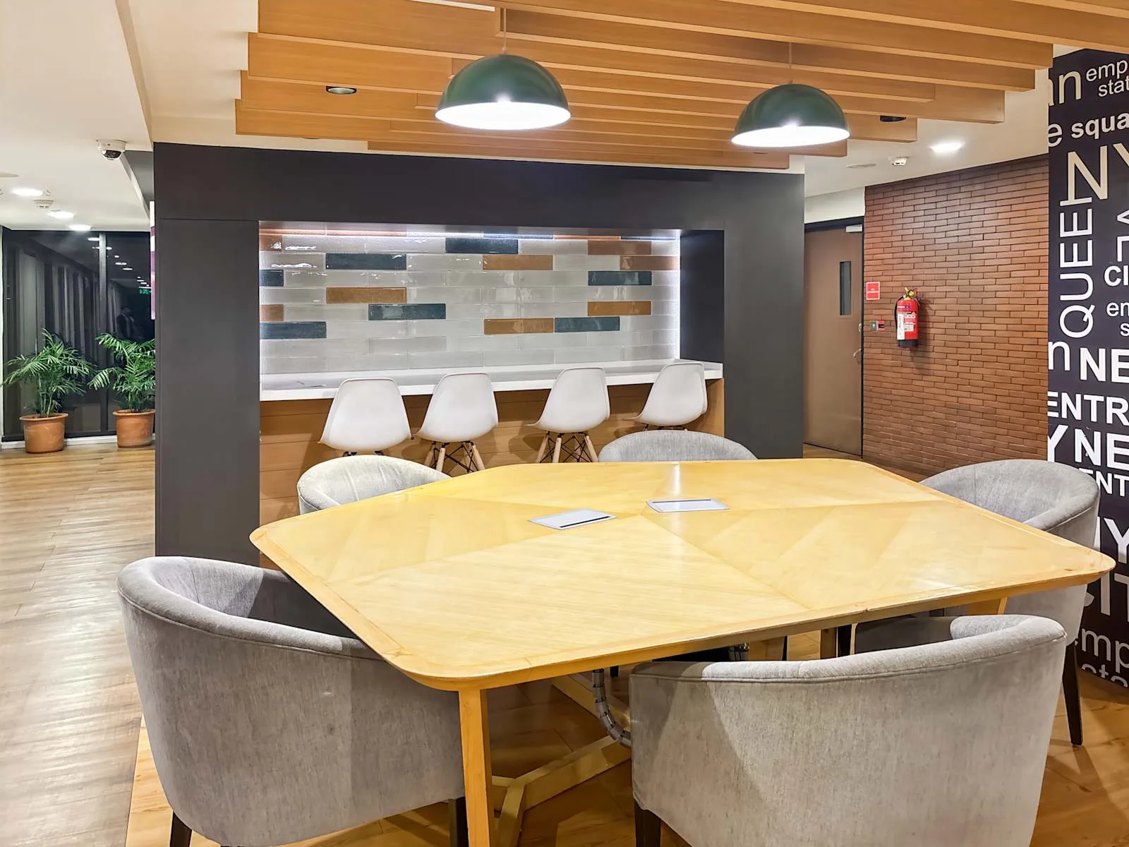 Regus CHANDIGARH, Sec 17 A, Cafeteria, Chandigarh