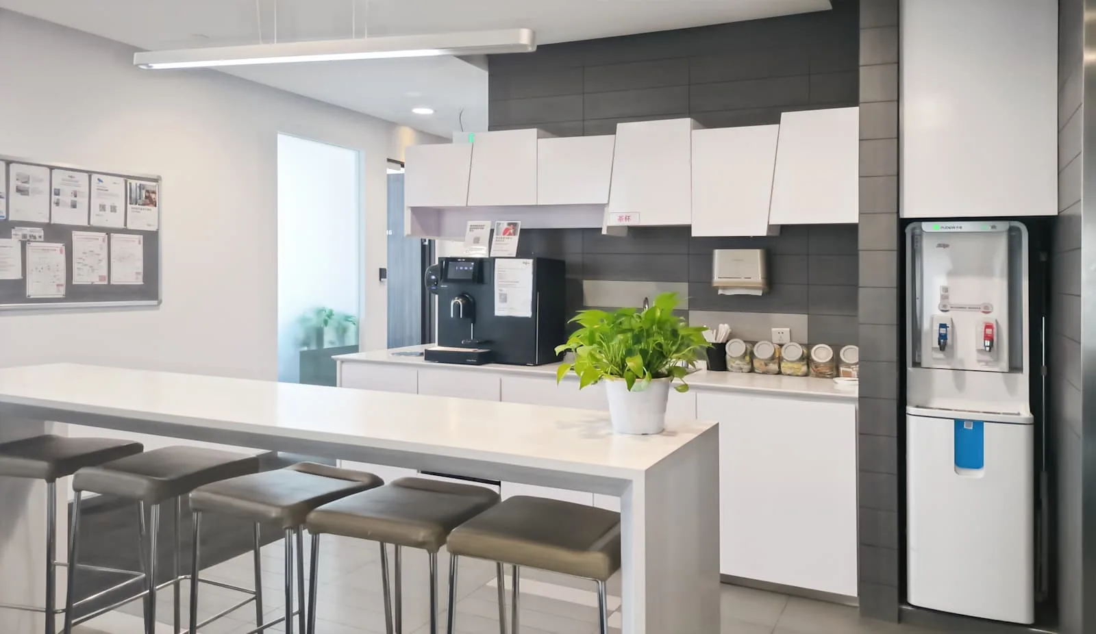 Regus CHANGSHA, Huayuan International Centre、厨房、长沙市