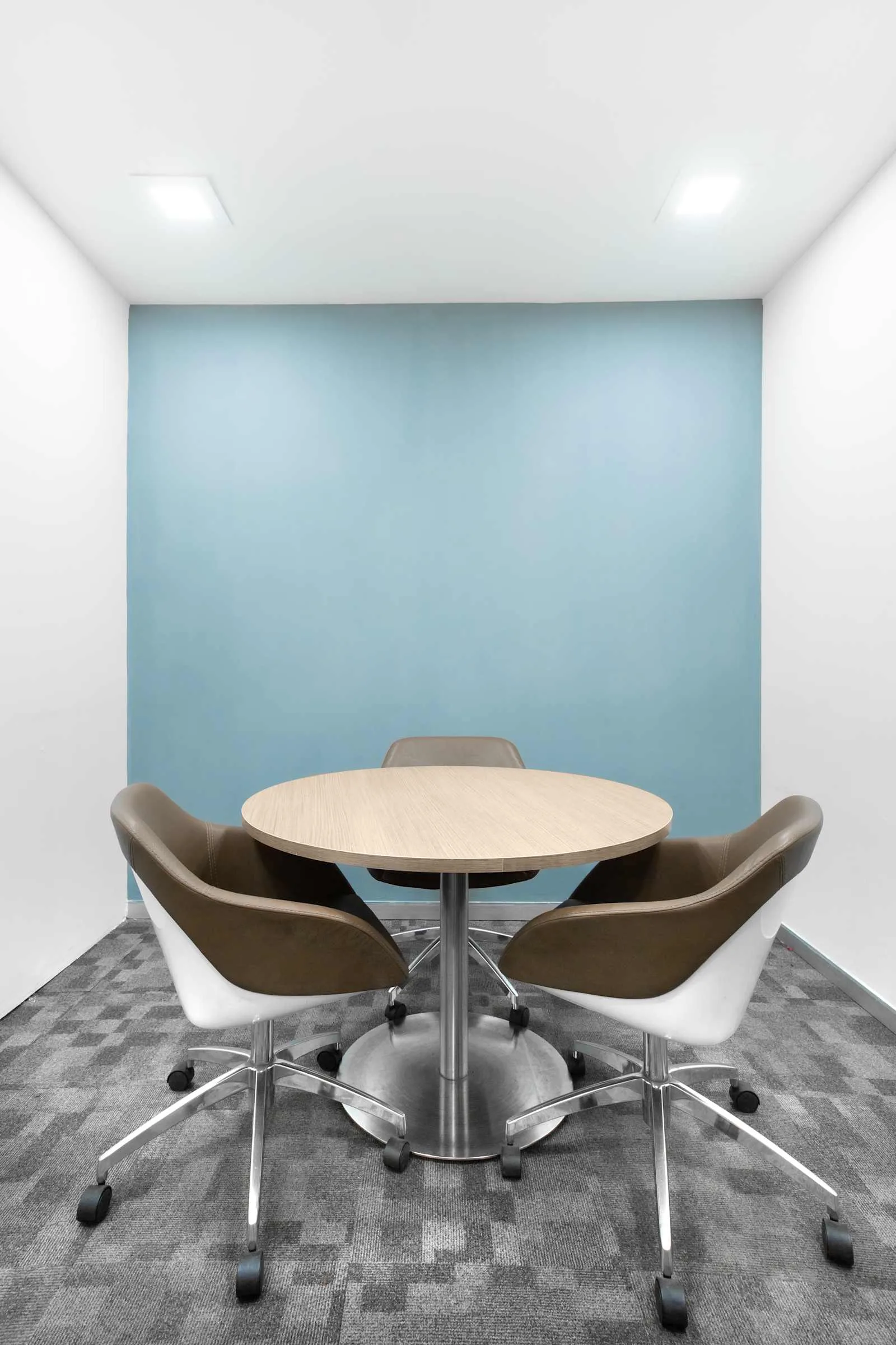 Regus CHENNAI, Vadapalani - Shyamala Gardens, Meeting room for 3 people, Chennai