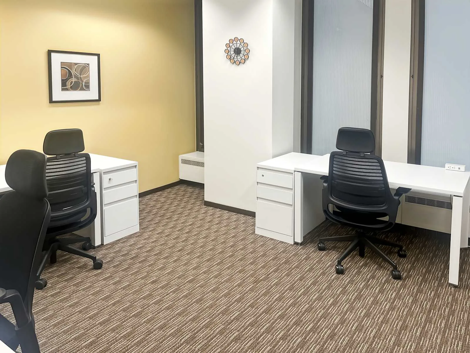 Regus IL, Chicago - 125 South Wacker, Private office, 3 desks, Chicago, IL