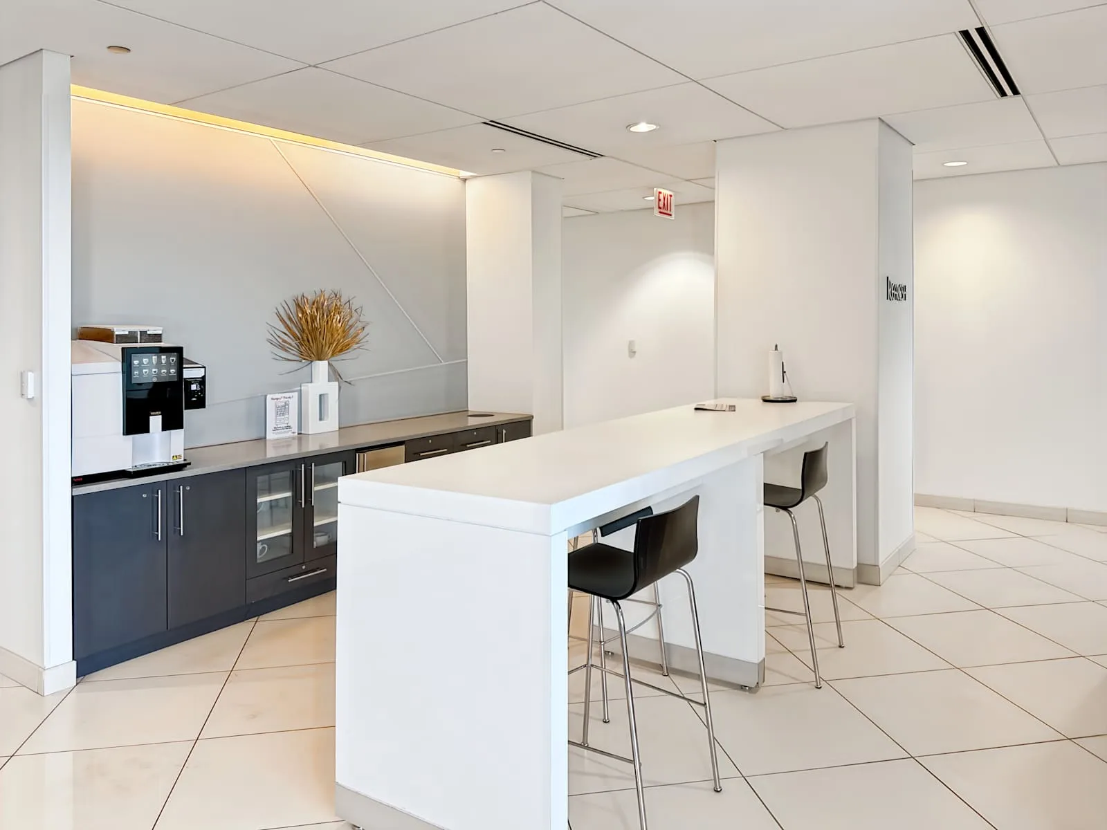 Regus IL, Chicago – Lincoln Park, Kitchen, Chicago, IL