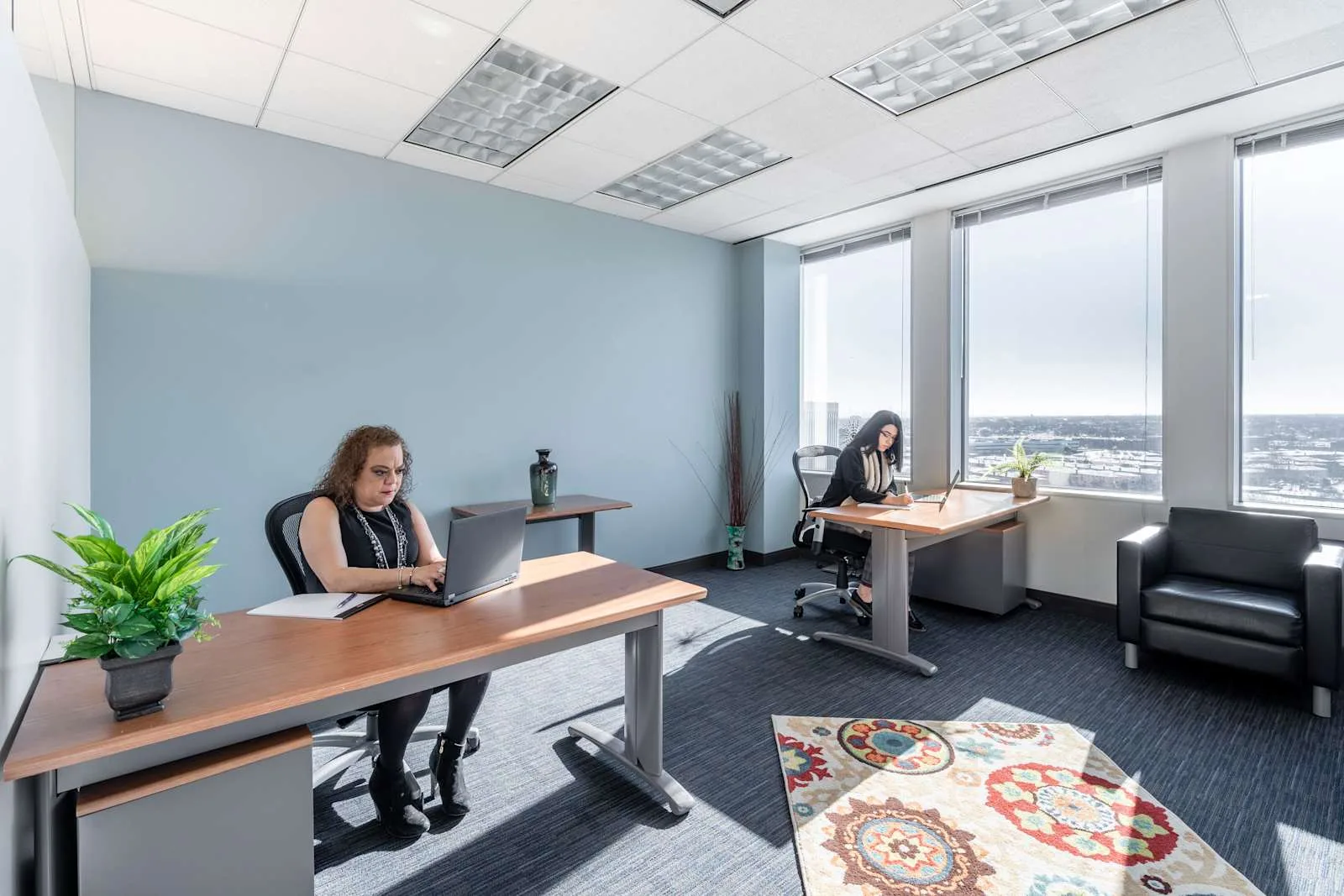 Regus IL, Chicago - O'Hare Airport, Private office, 2 desks, Rosemont, IL