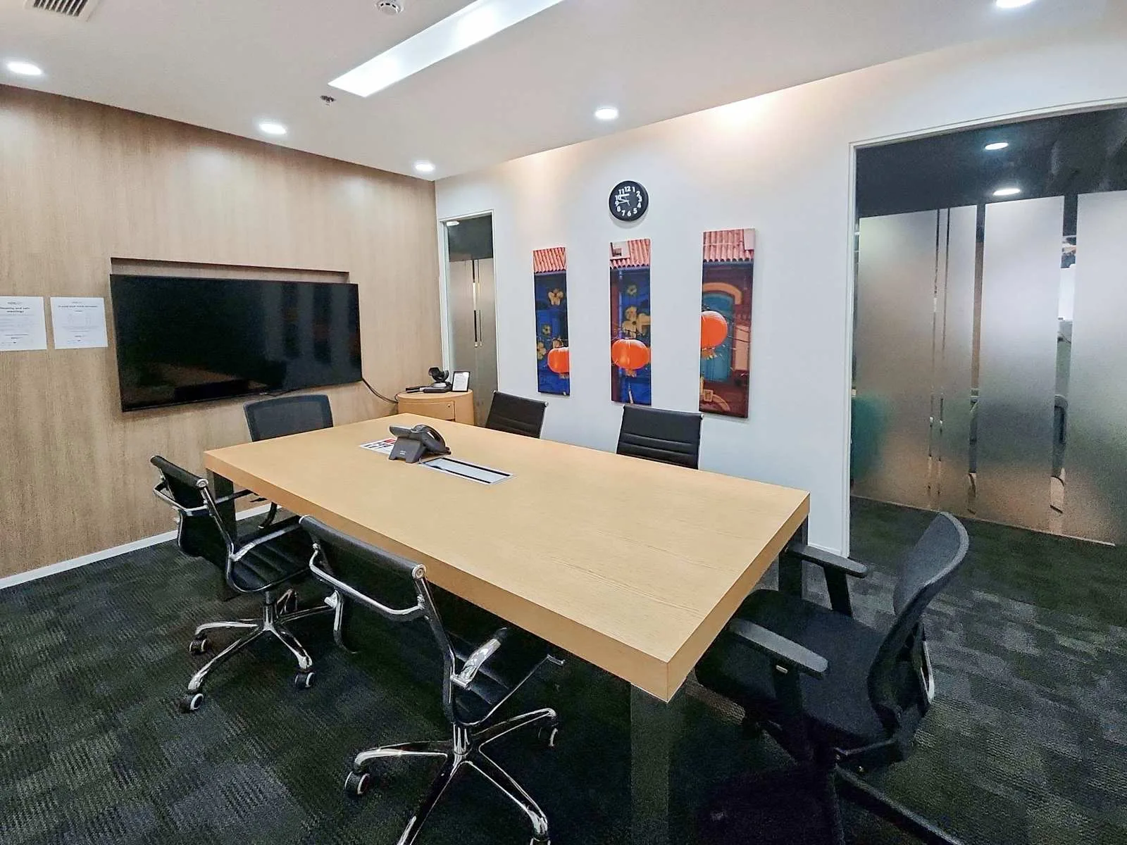 Regus CLARK, Clark Center 07, Meeting room for 6 people, Pampanga