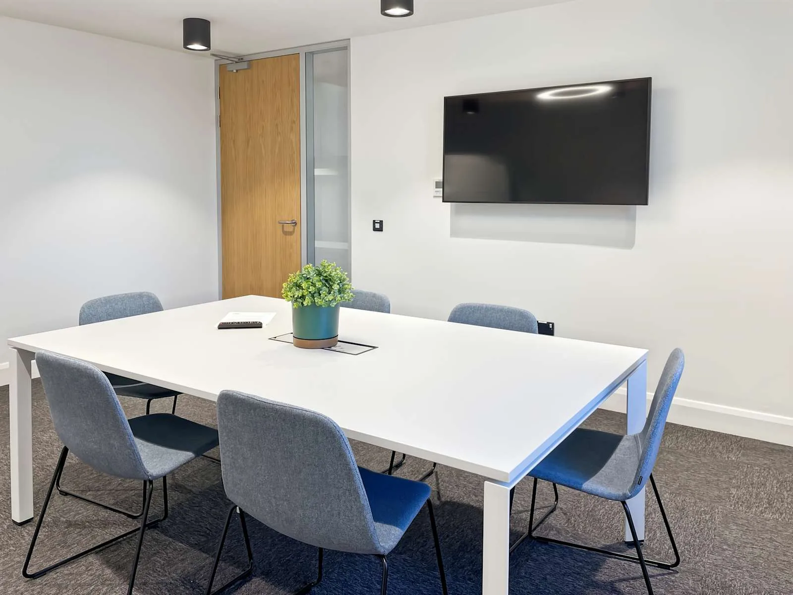 Regus CLONMEL, Gladstone Street, Meeting room for 6 people, Clonmel