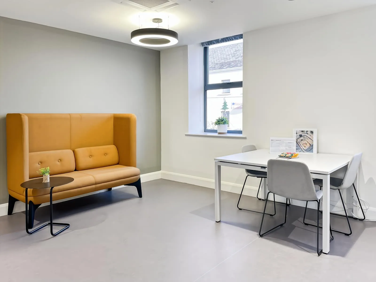 Regus CLONMEL, Gladstone Street, Lounge, Clonmel