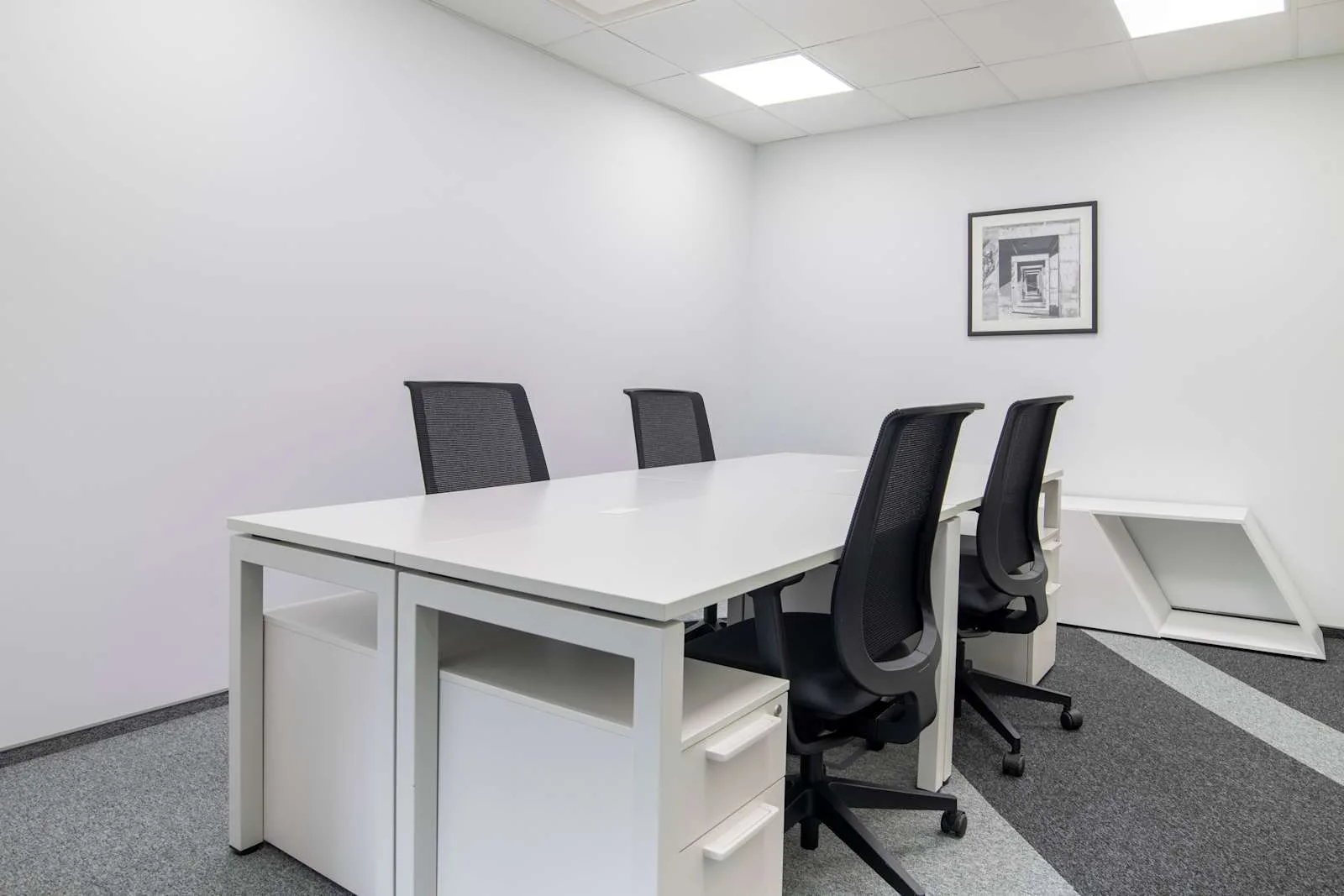 Regus Cluj-Napoca, Central Business Plaza, Birou privat cu 4 posturi de lucru, Cluj-Napoca