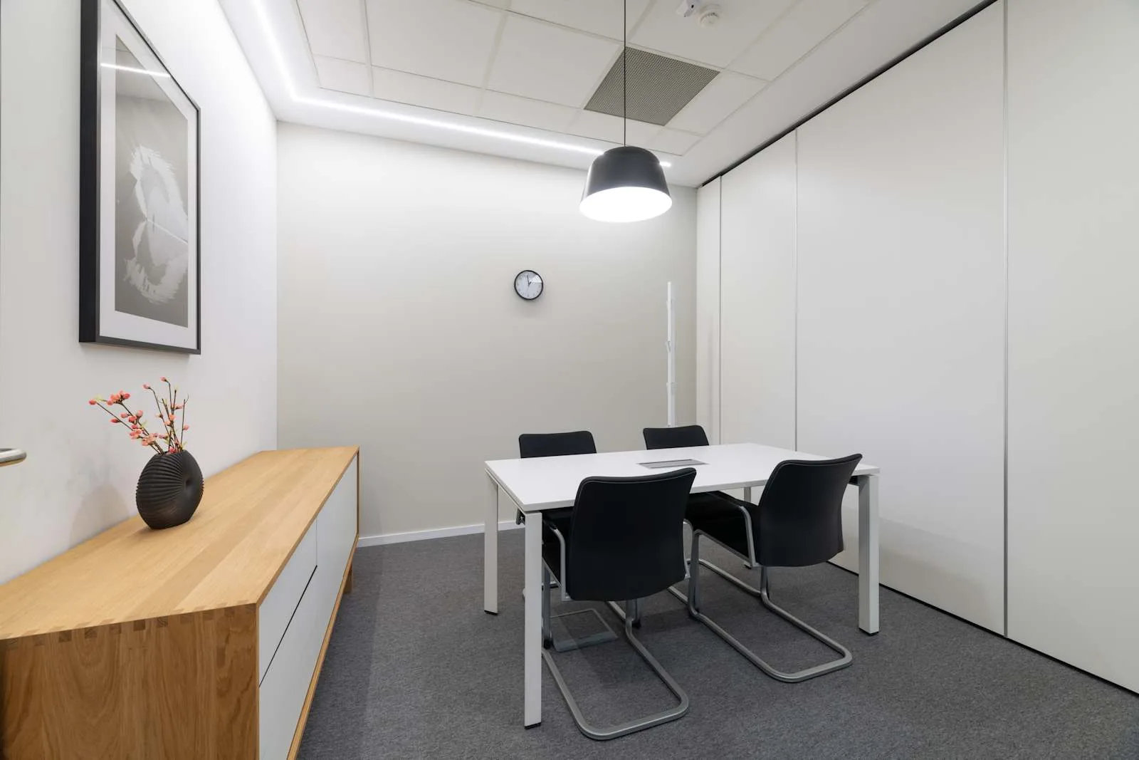 Regus Cluj-Napoca, Iulius Business Centre, Meeting room for 4 people, Cluj-Napoca