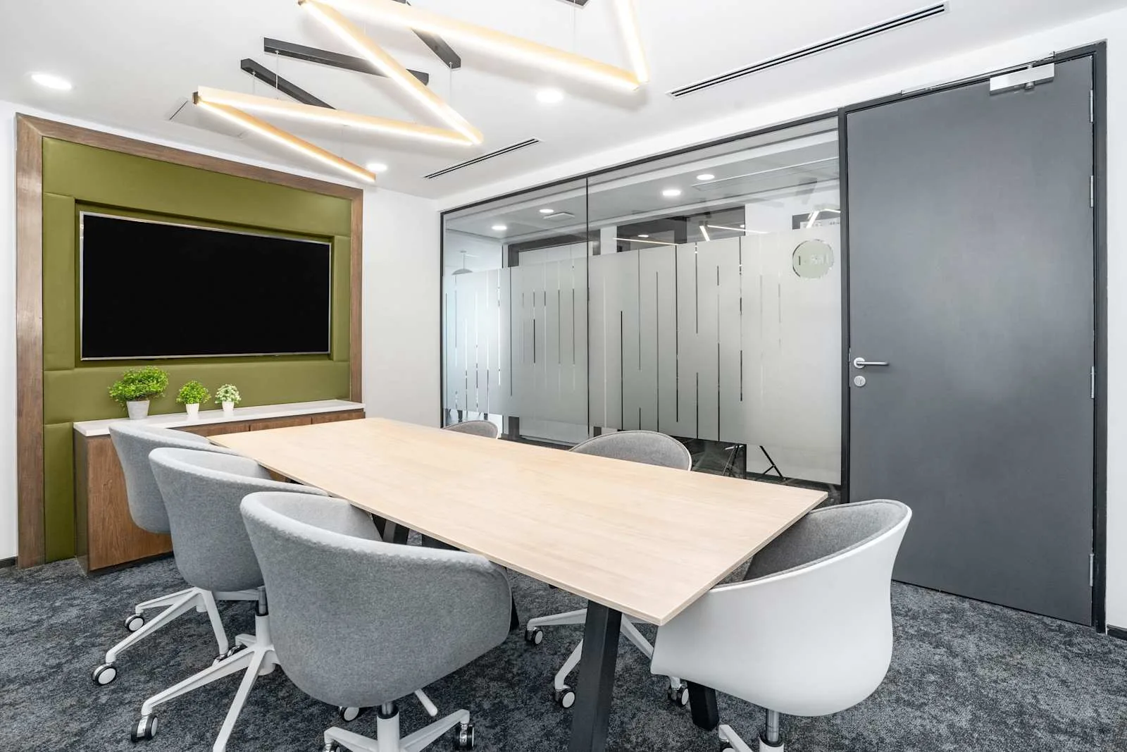 Regus Coimbatore, Hanudev Info Tech Park, Meeting room for 8 people, Coimbatore