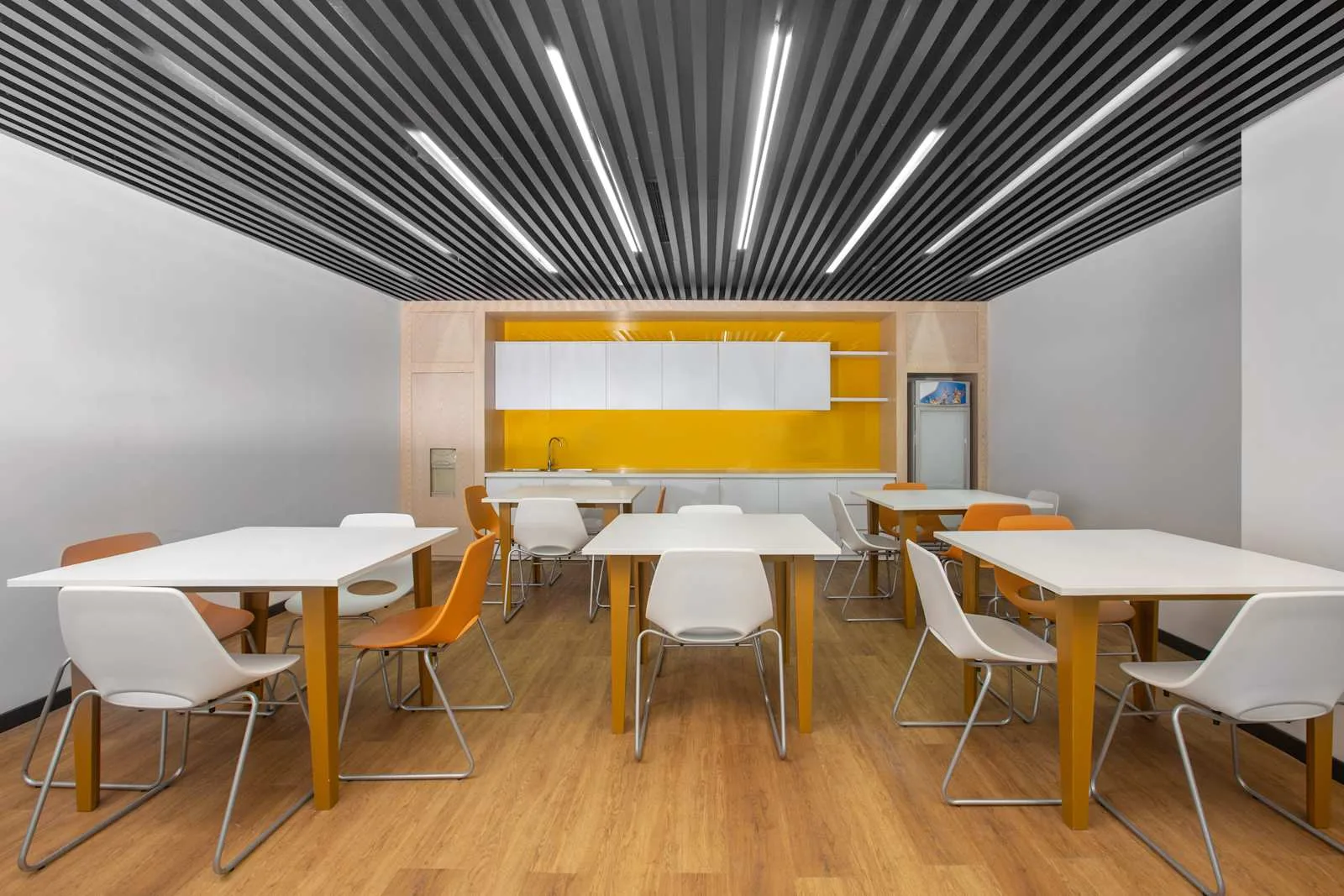 Regus COLOMBO, World Trade Centre - Fort, Cafeteria, Colombo