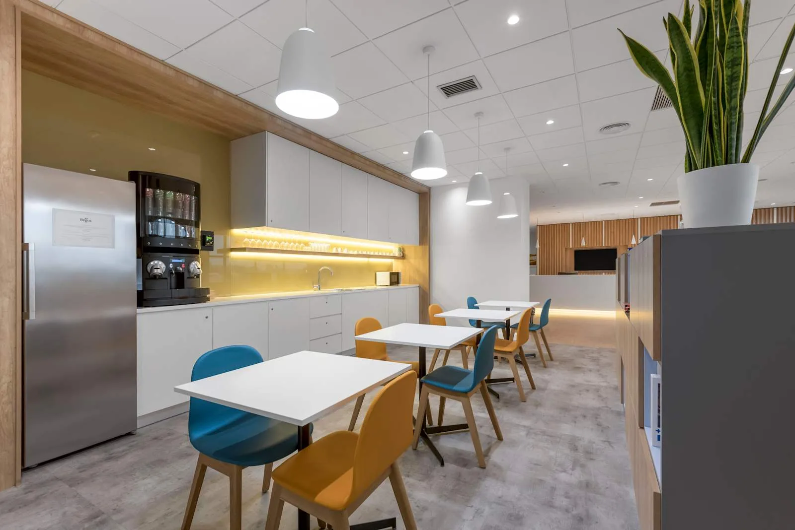 Regus CORNELLÀ DE LLOBREGAT, WTC Almeda Park Cornellà, Cafetería, Cornellà de Llobregat