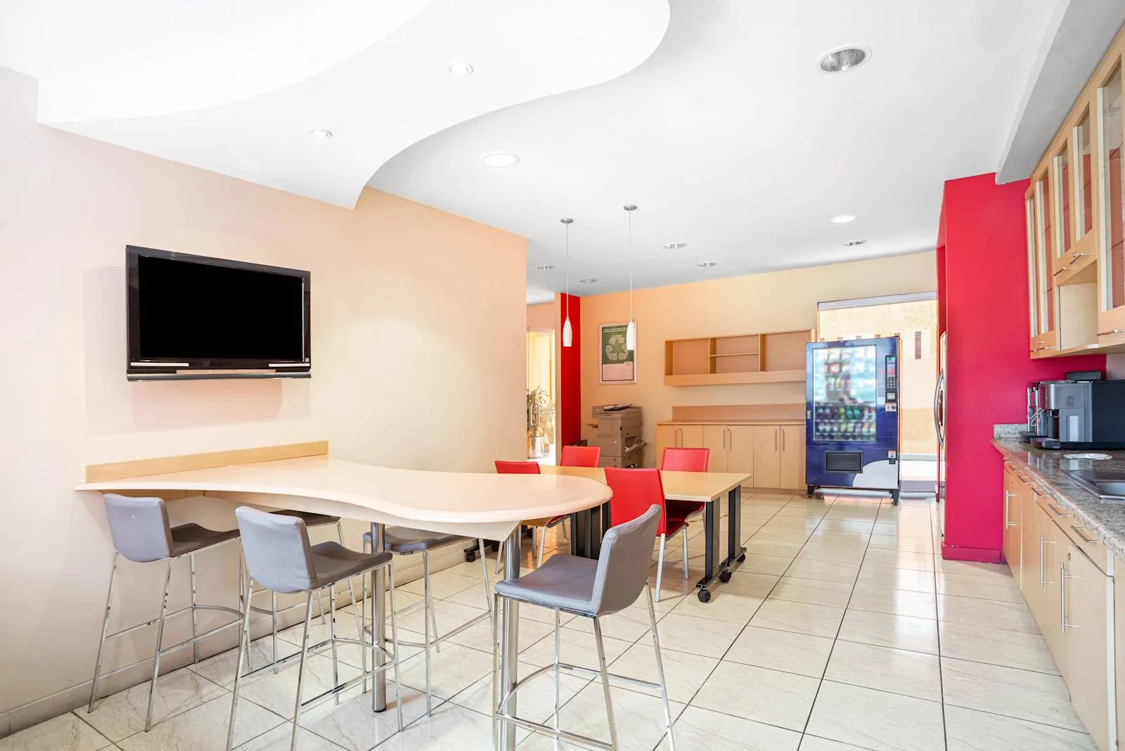 Regus COSTA RICA, San Jose, Plaza Roble Las Terrazas, Cafeteria, San Jose