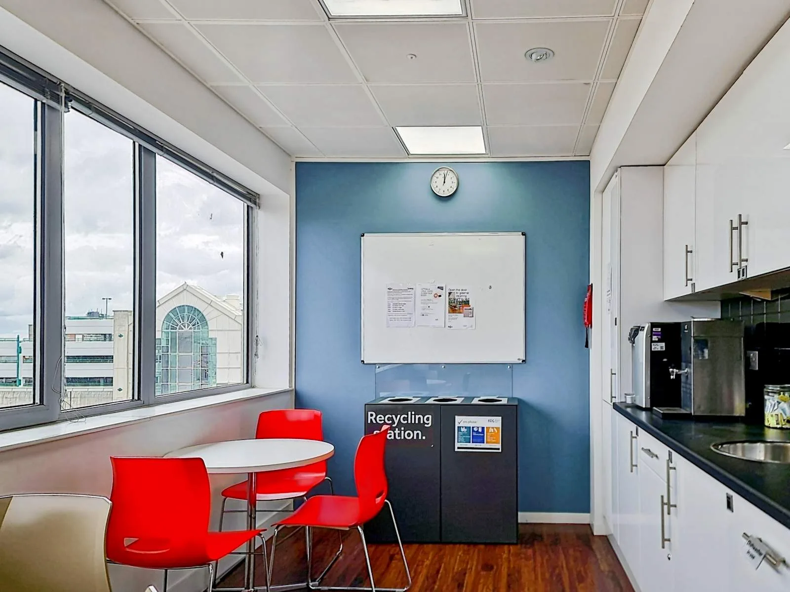 Regus CRAWLEY, Station Way - Pinnacle, Kitchen, Crawley