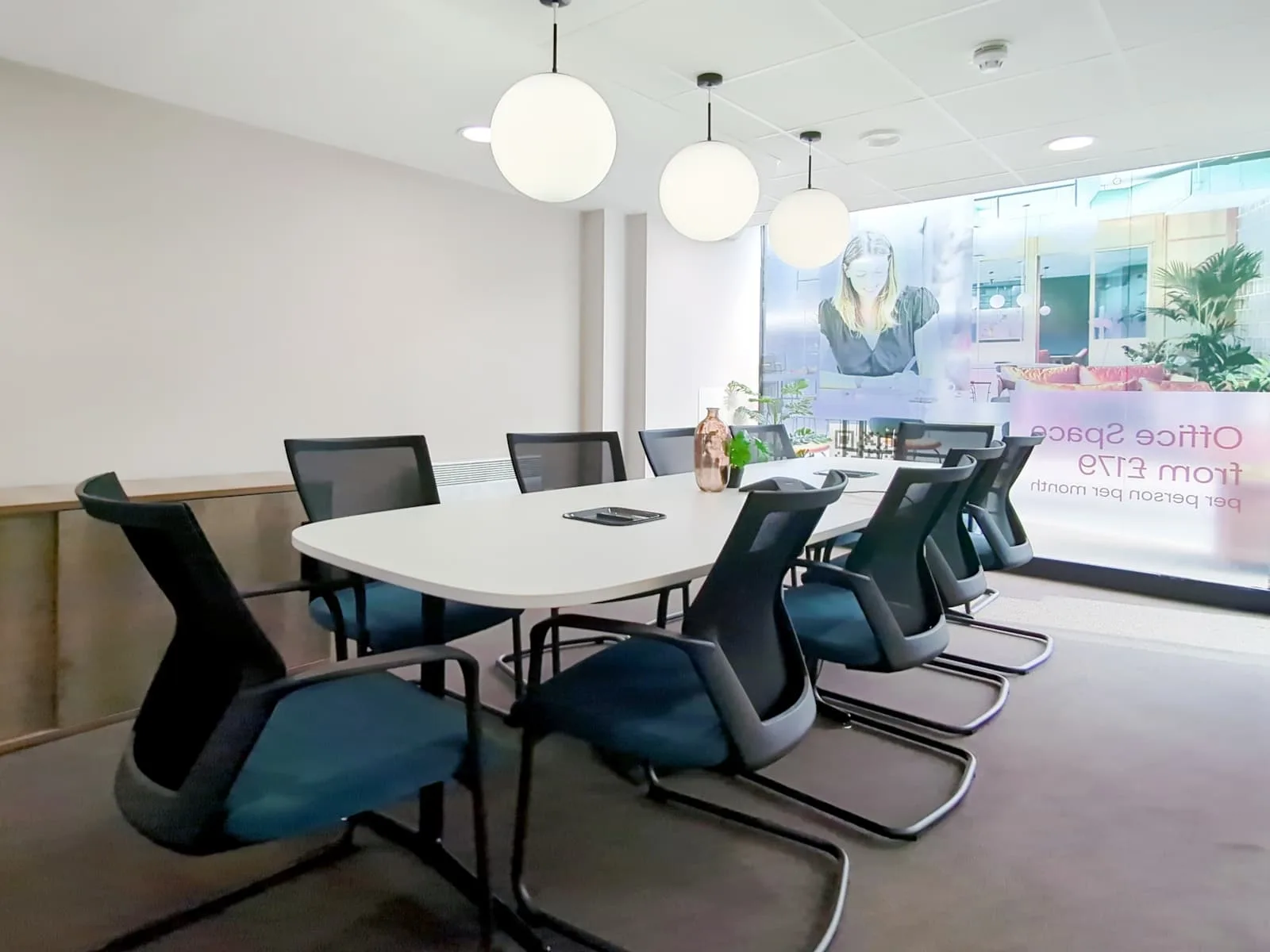 Regus Crewe, Market Street, Salle de réunion 8 personnes, Nantwich