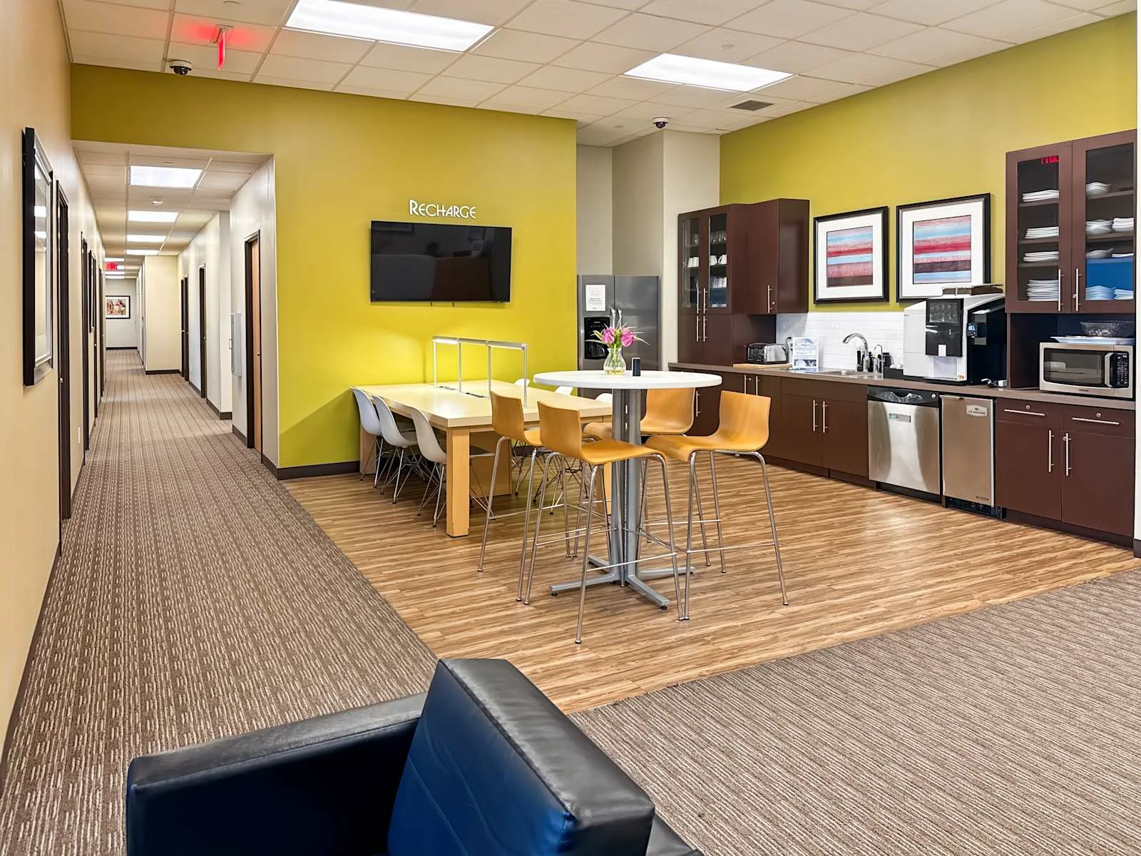 Regus CT, Bridgeport - Downtown Bridgeport, Kitchen, Bridgeport, CT