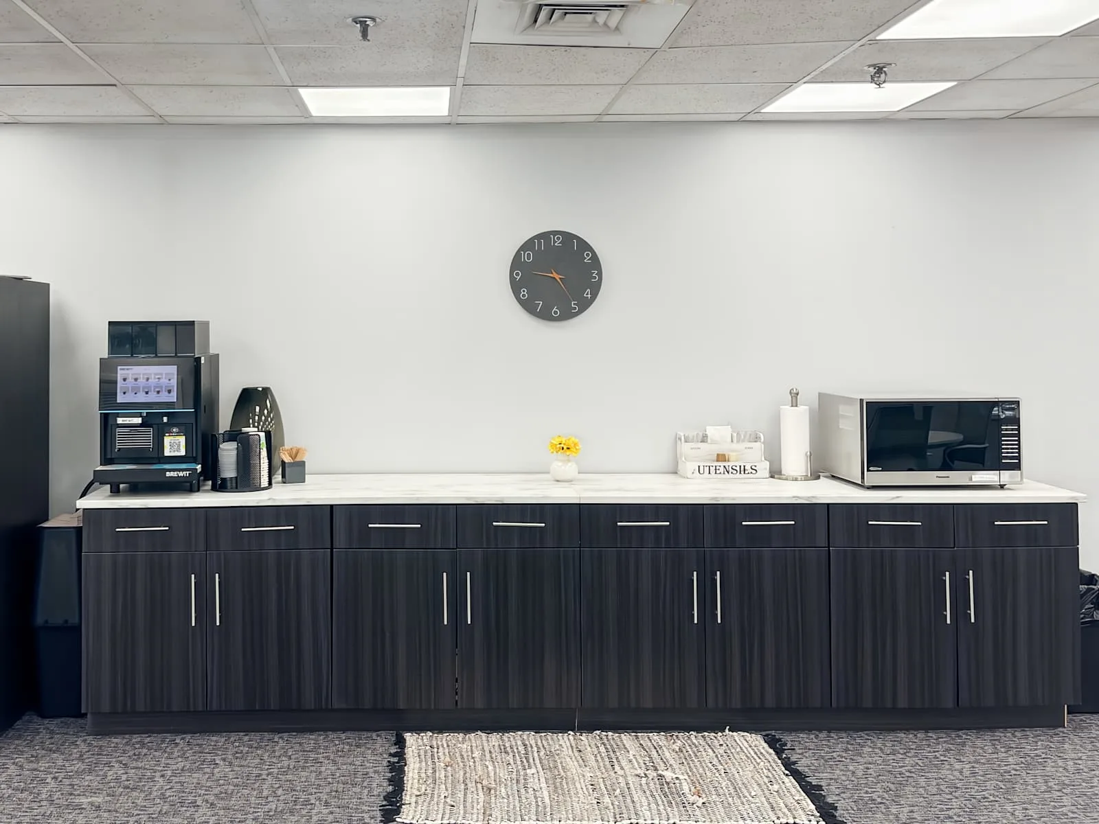 Regus CT, East Hartford - Tolland St, Kitchen, East Hartford, CT