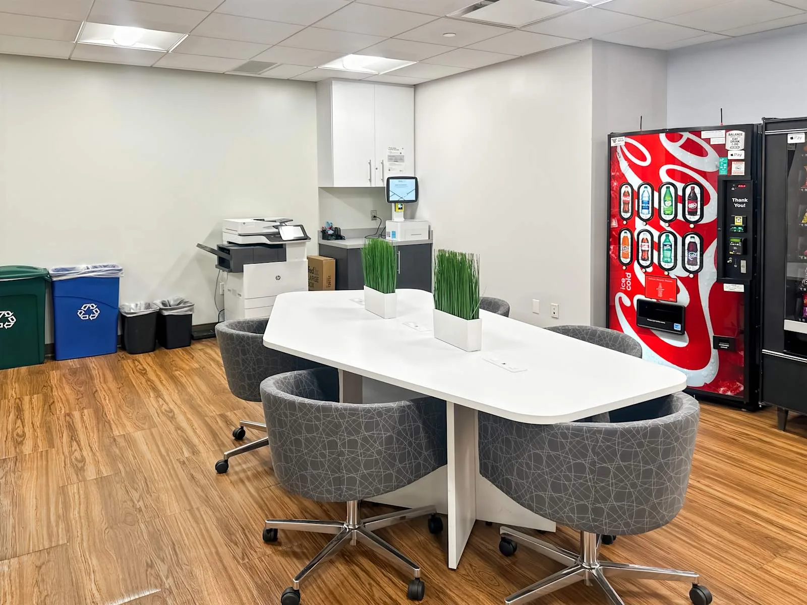 Regus CT, Hartford - Downtown, Cafeteria, Hartford, CT