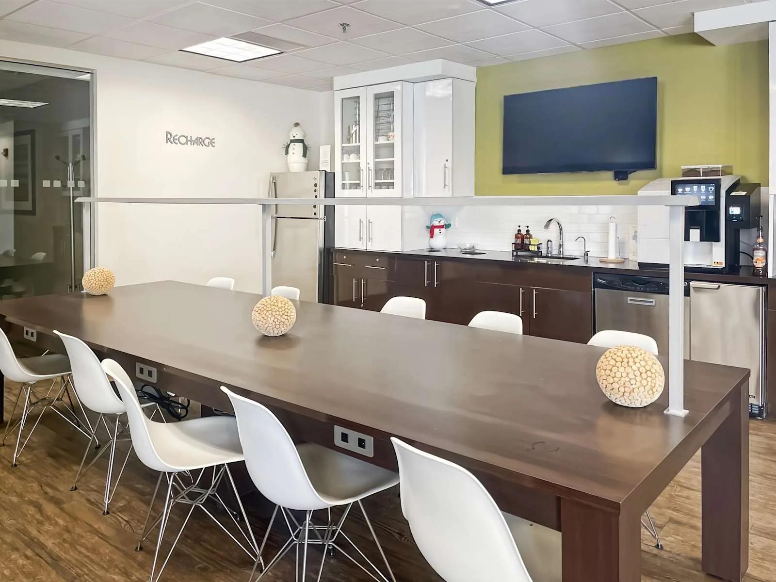 Regus CT, Hartford South – Rocky Hill, Kitchen, Rocky Hill, CT