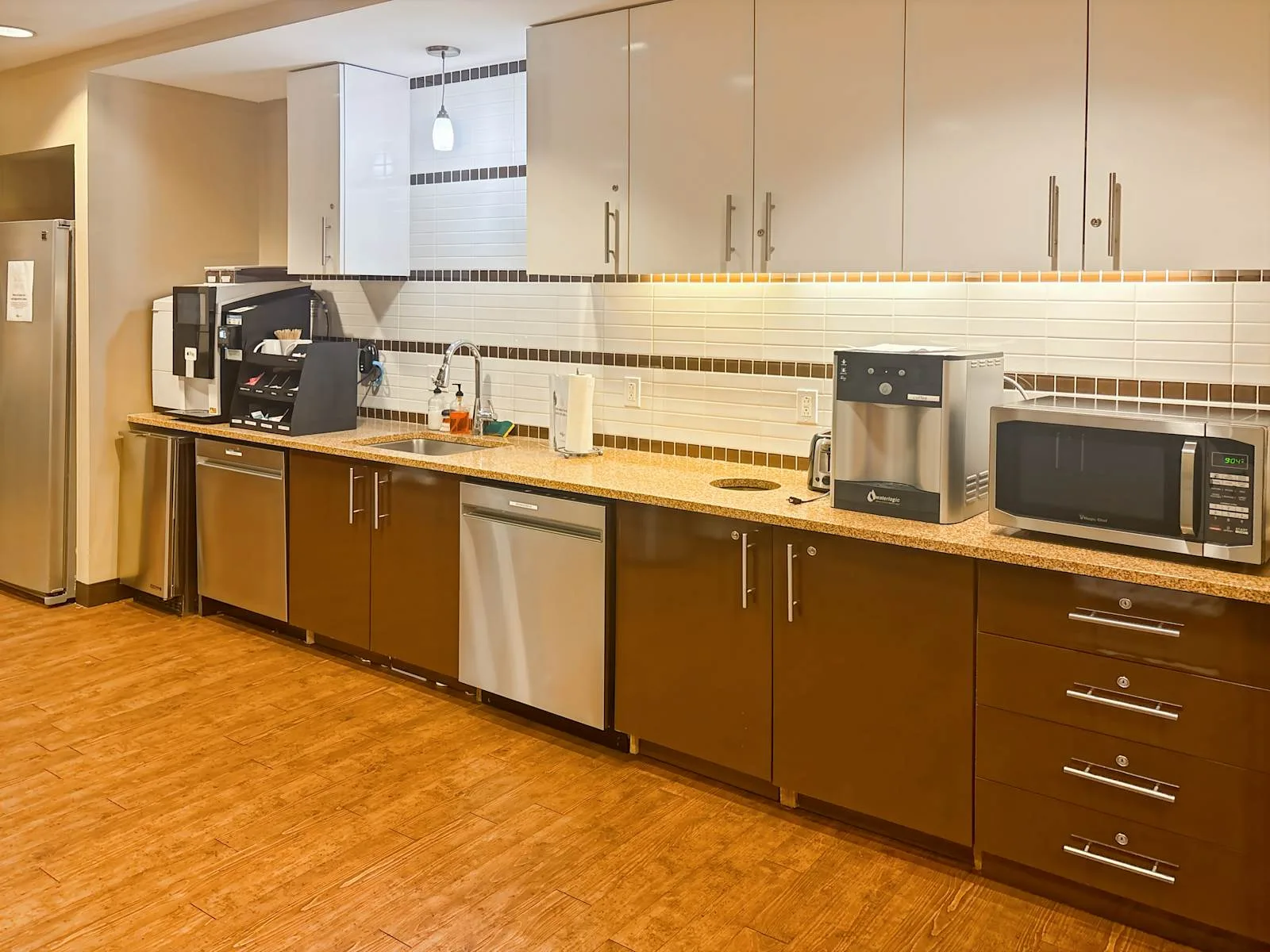 Regus CT, Stamford - One Stamford Plaza, Kitchen, Stamford, CT