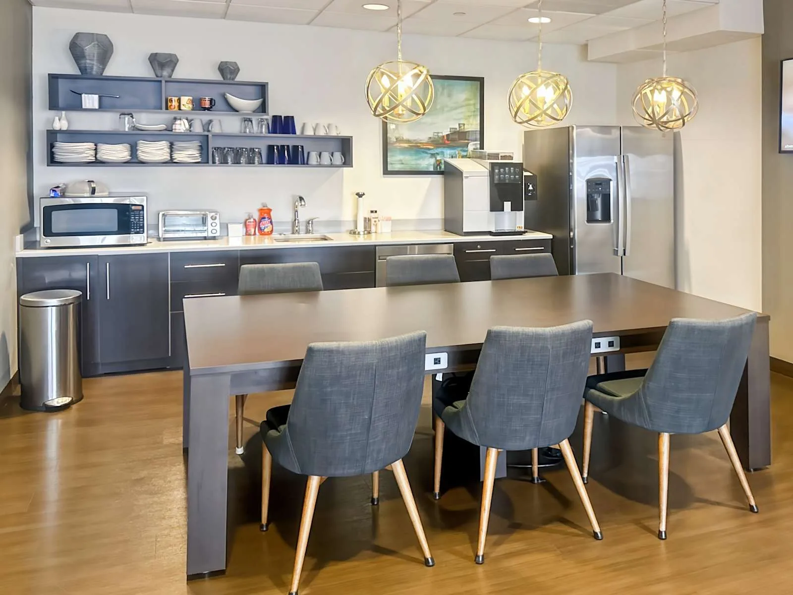 Regus CT, West Hartford - Main Street, Kitchen, West Hartford, CT