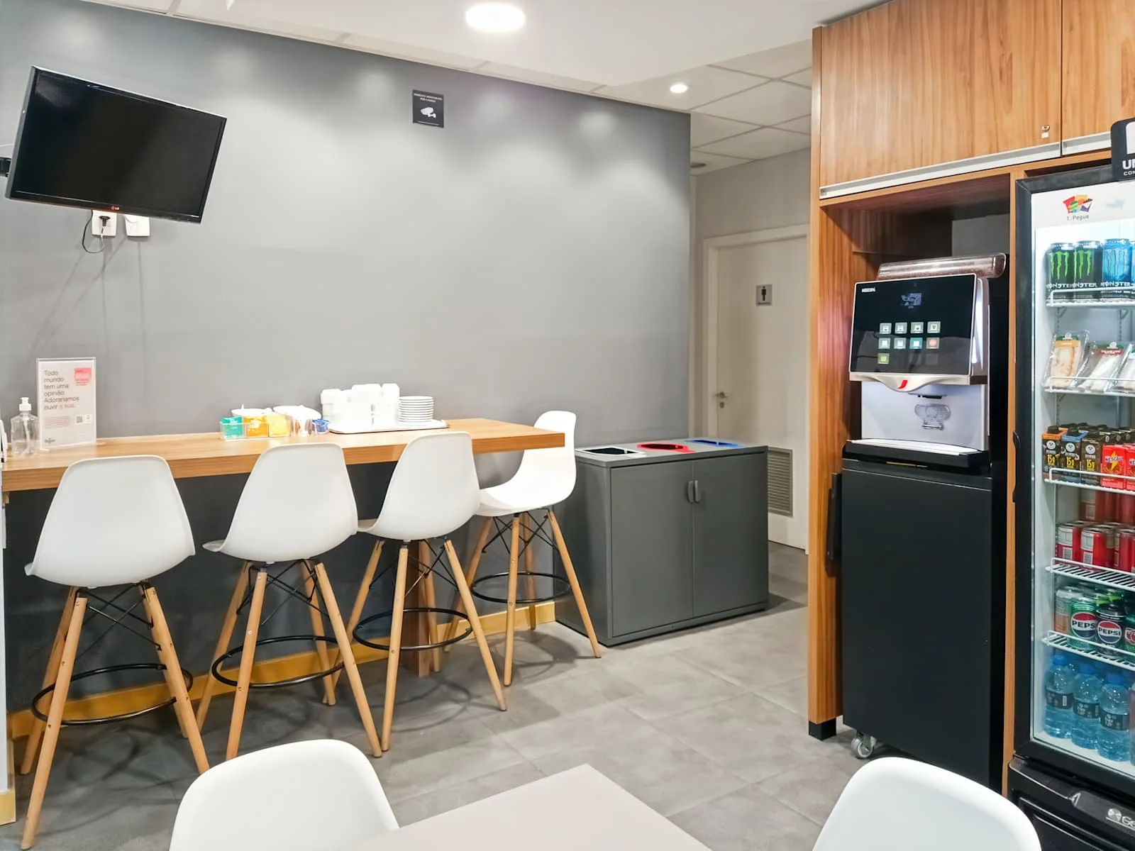 Regus CURITIBA, Batel - Ed Corporate Evolution, Kitchen, Curitiba