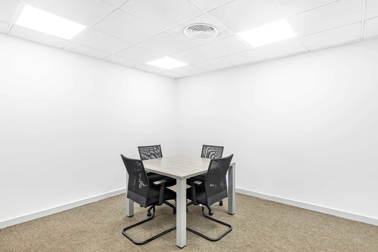 Regus DAKAR, Les Almadies, Meeting room for 4 people, Dakar