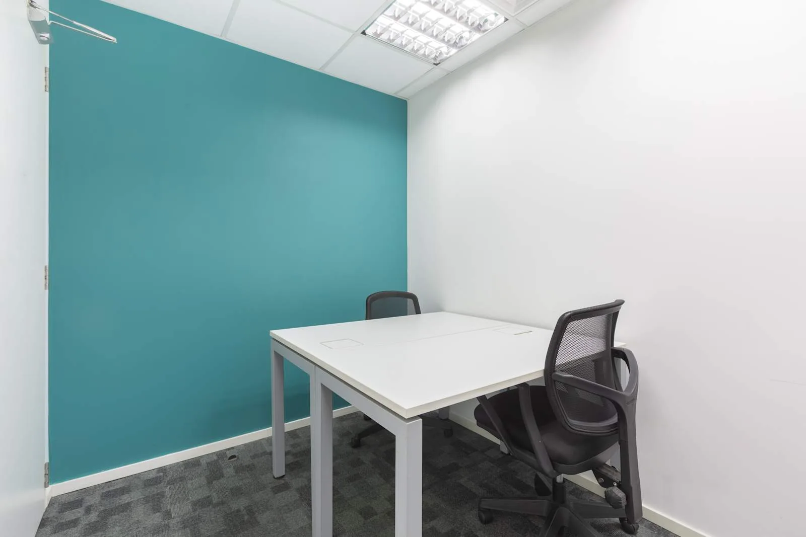 Regus DEHIWELA, Bernards Business Park, Private office, 2 desks, Dehiwela