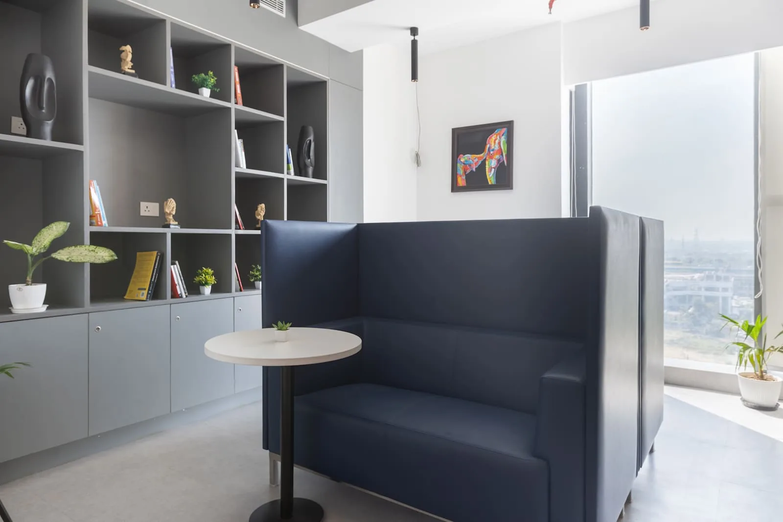 Regus Delhi, The Address, विश्राम क्षेत्र, नोएडा